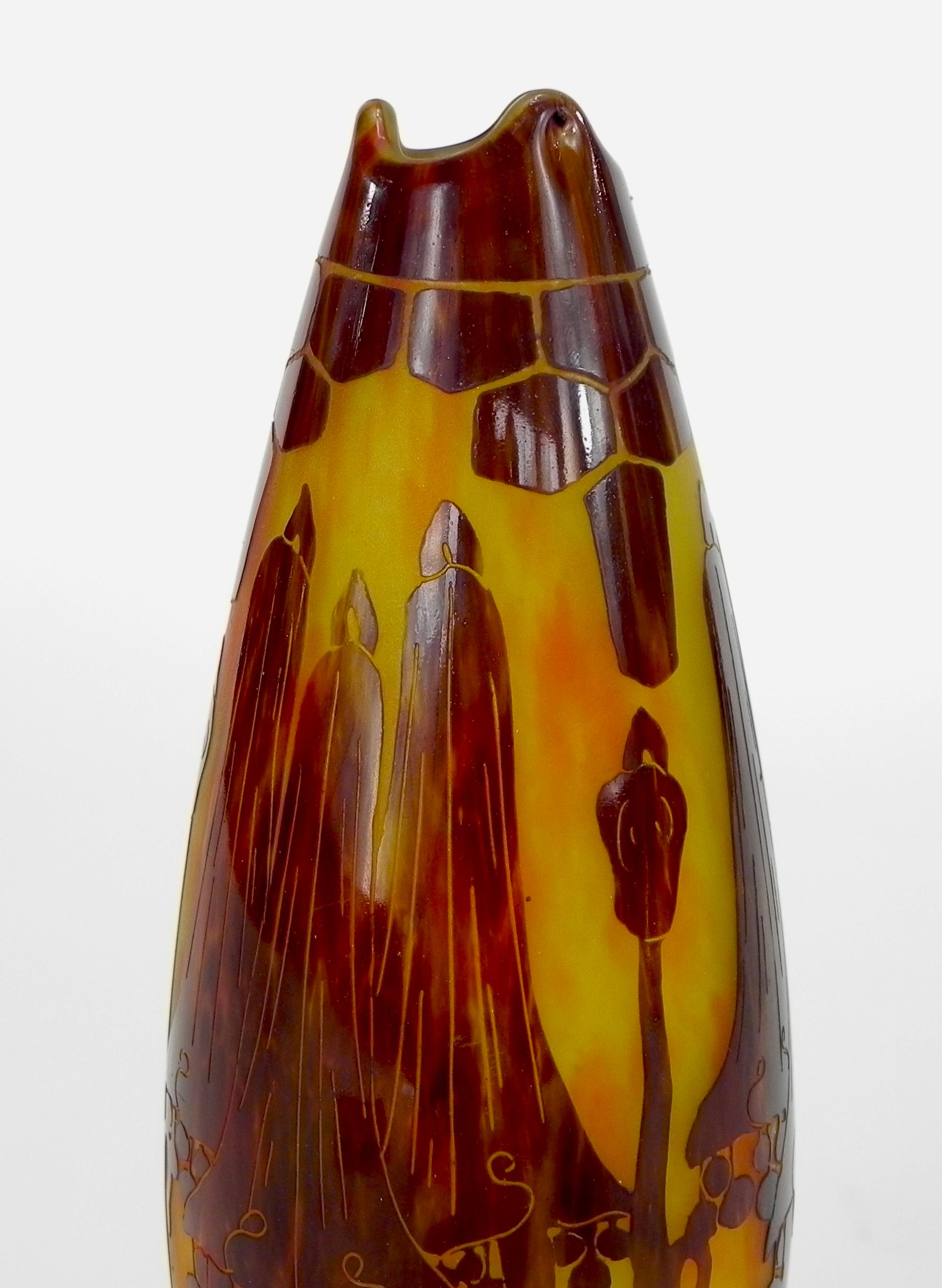 Le Verre Francais Schneider Cameo Art Glass Bellflower Vase, ca. 1922-25 For Sale 3