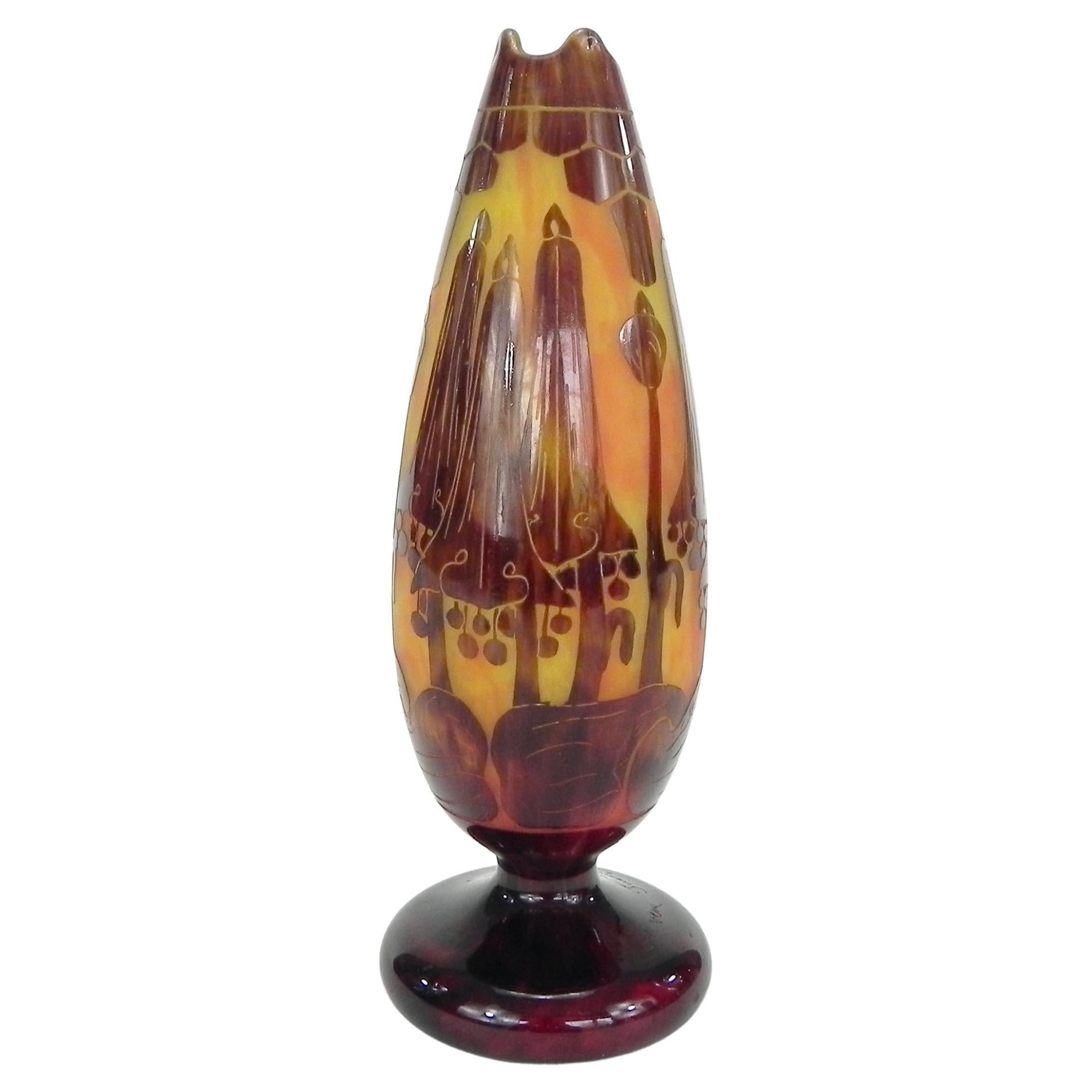 Le Verre Francais Schneider Cameo Art Glass Bellflower Vase, ca. 1922-25