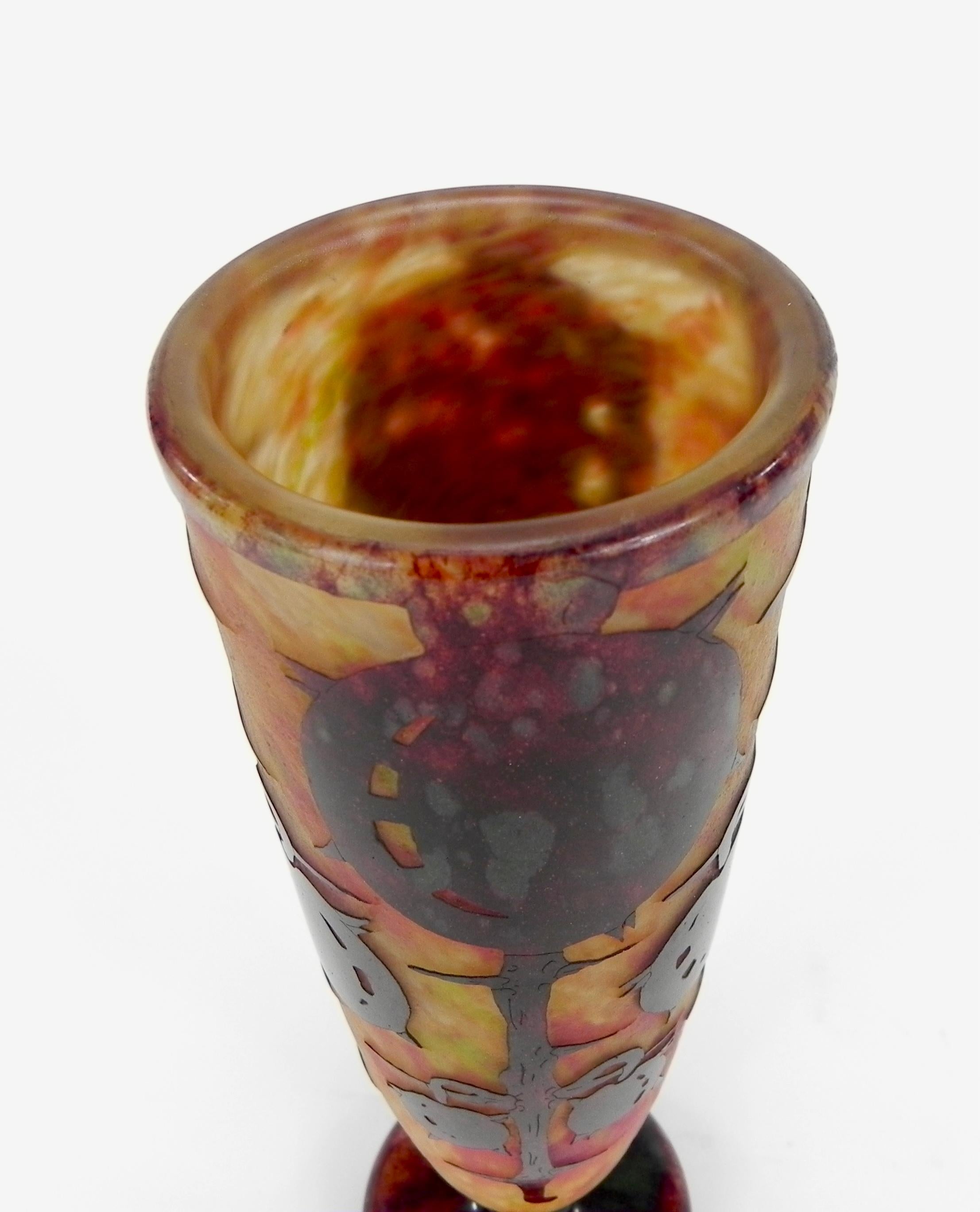 Le Verre Francais Schneider Cameo Art Glass Chestnut Vase, ca. 1922-25 In Good Condition For Sale In Hampstead, QC