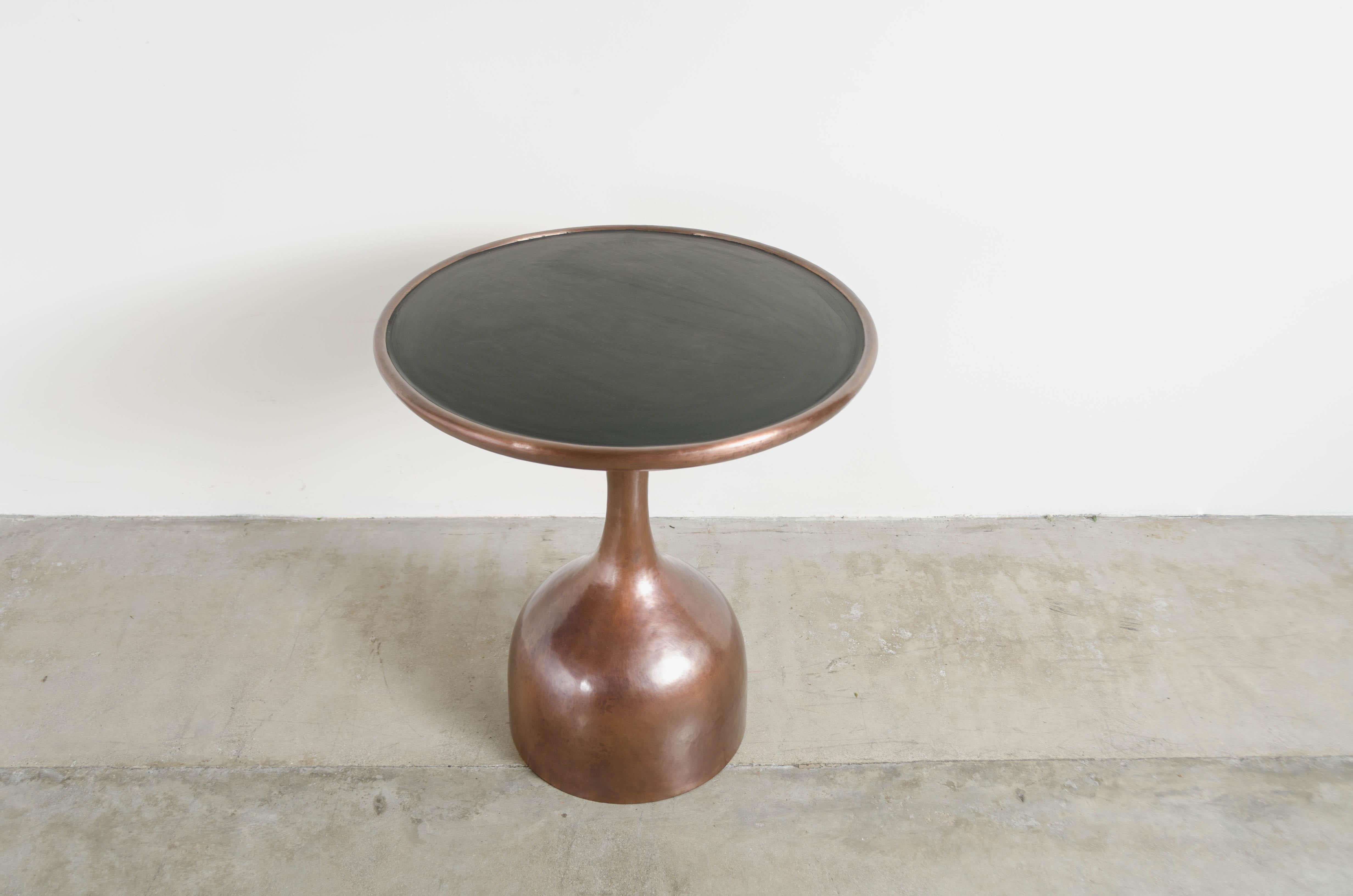 Le Verre Table with Black Lacquer Top by Robert Kuo, Hand Repoussé, Limited In New Condition For Sale In Los Angeles, CA