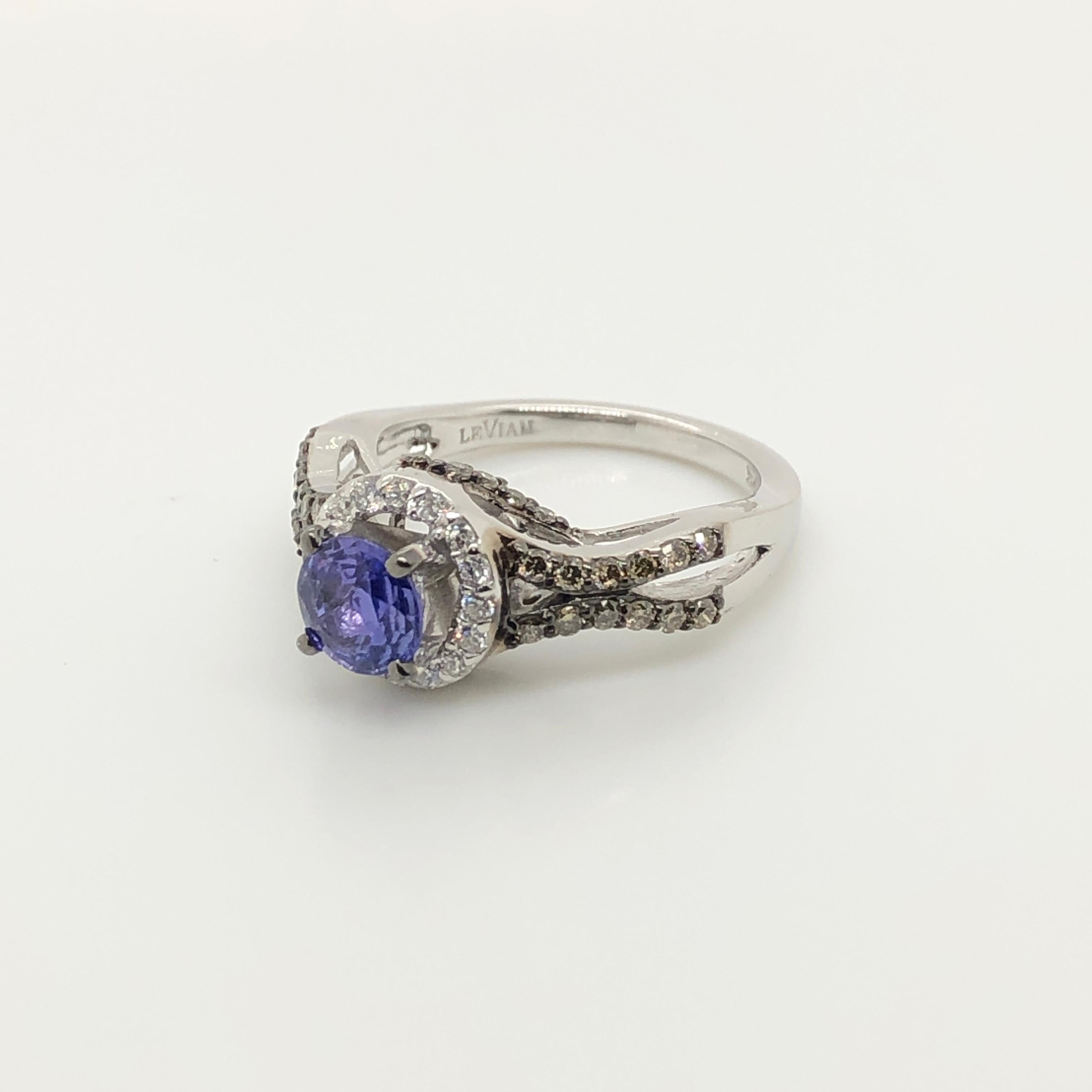 Anello nuziale in oro bianco con zaffiro viola da 1 carato Le Vian In condizioni Nuovo in vendita a Great Neck, NY