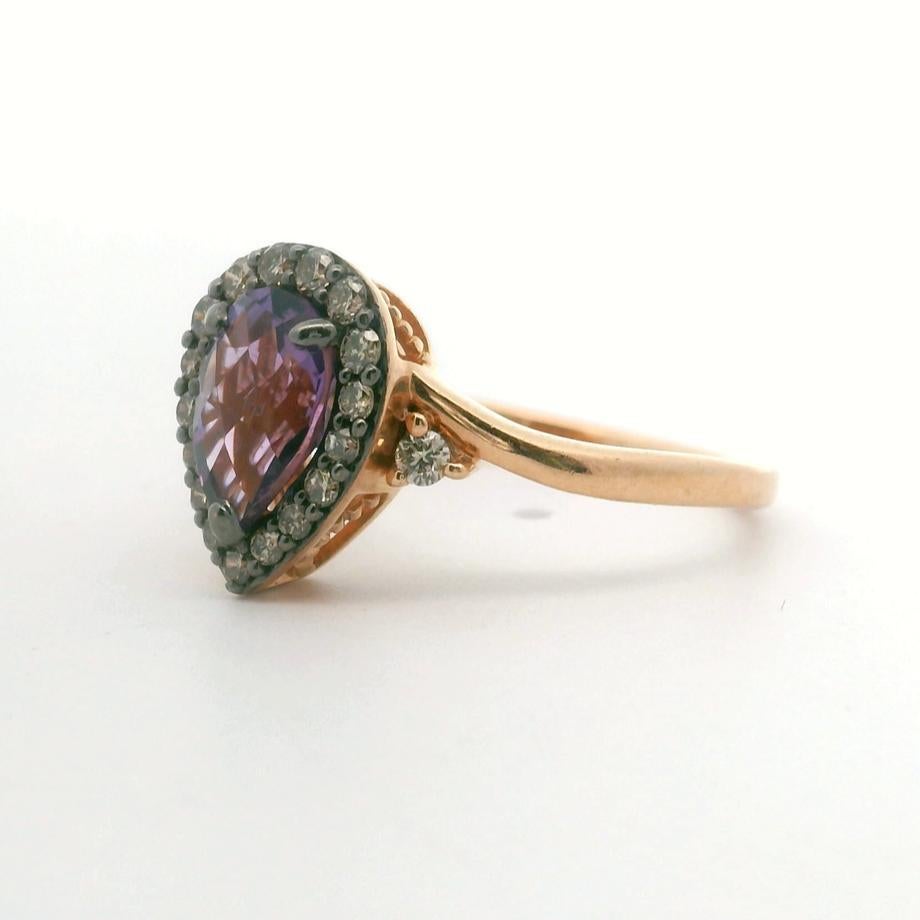 Le Vian 14k Roségold Birnenschliff Amethyst und Diamant Halo Ring Größe 7 im Zustand „Gut“ in Guilford, CT