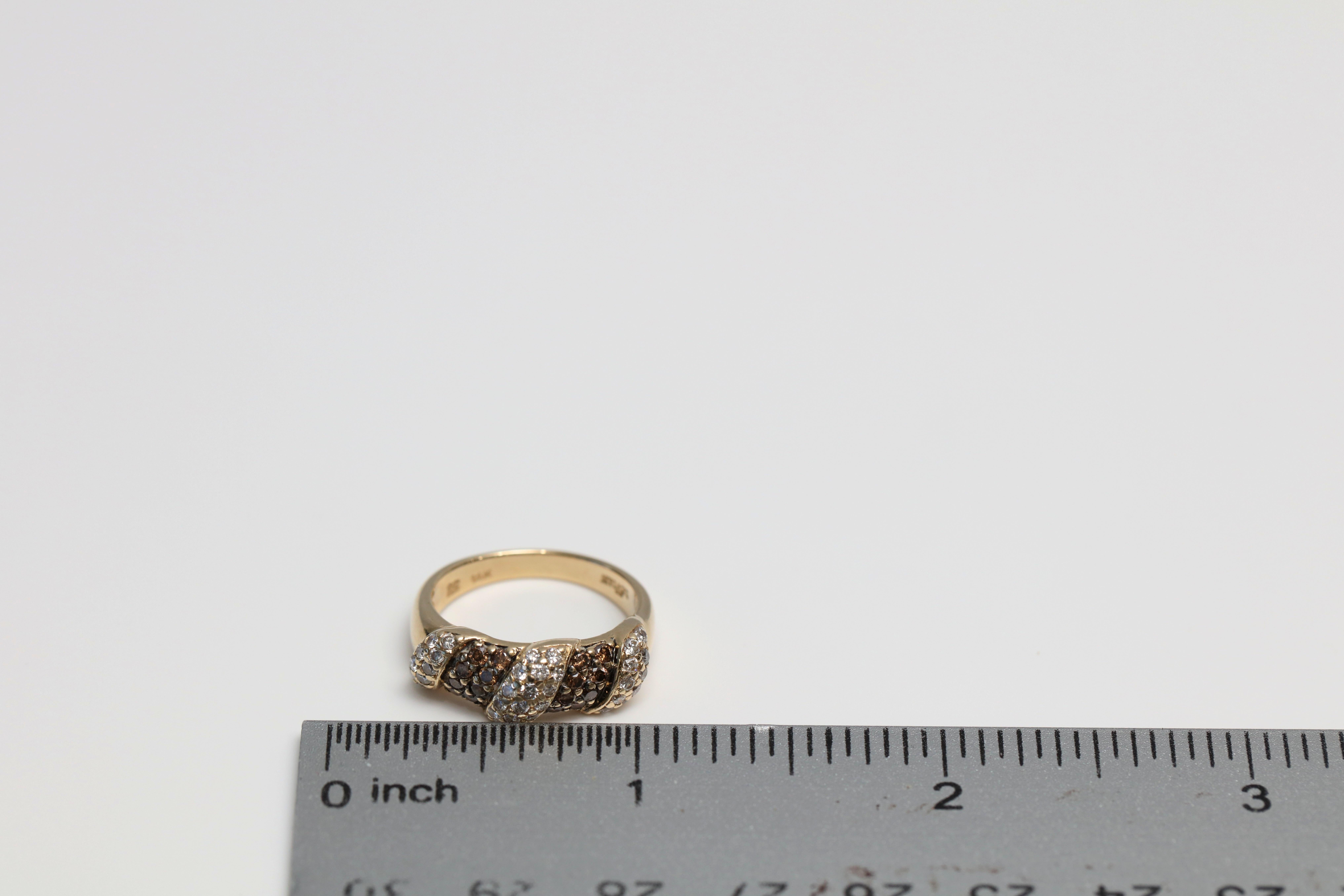 Le Vian 14k Yellow Gold Diamond Ring, Size 6.75 - 5.0g For Sale 1