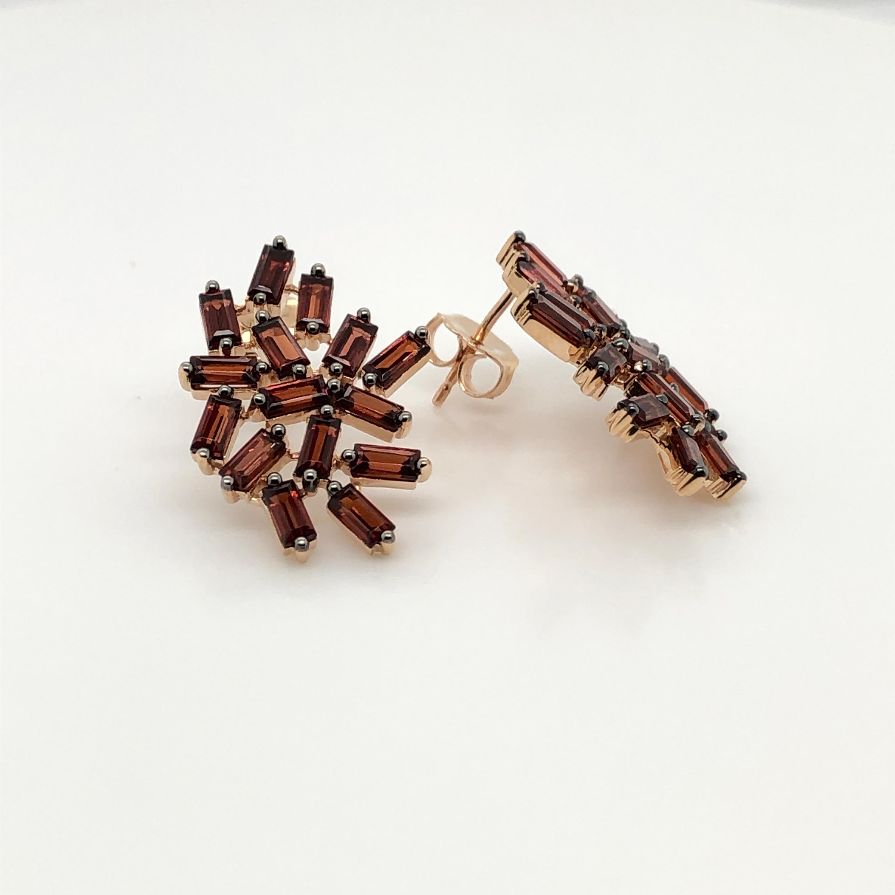 Le Vian 3.625 Carat Garnet Rose Gold Earrings In New Condition For Sale In Great Neck, NY
