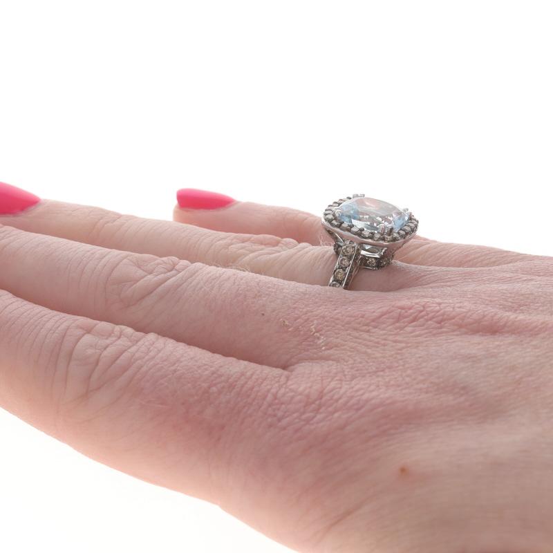 Donna Le Vian Anello aureola con acquamarina e diamanti in oro bianco 14k Sq Cuscino 5,13ctw in vendita