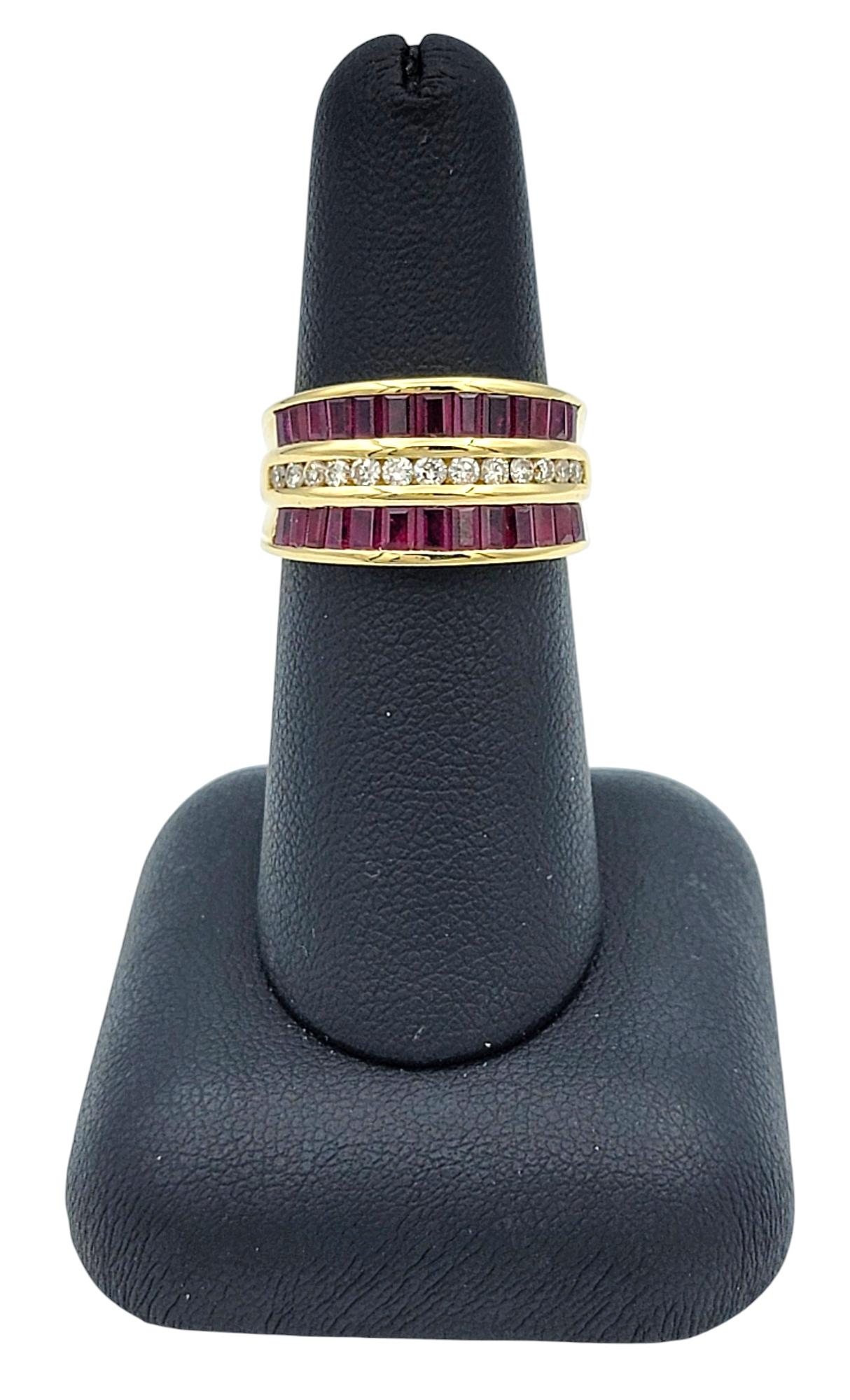 Le Vian, bague large en or jaune 18 carats, rubis baguette et diamants ronds en vente 2