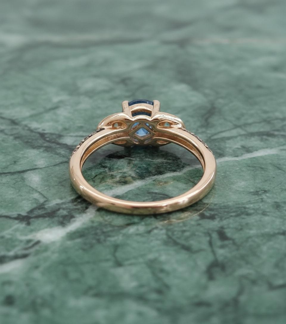 Le Vian Blauer Topas, Nude & Schokolade Diamant Ring in 14K Gold im Zustand „Hervorragend“ im Angebot in Chicago, IL
