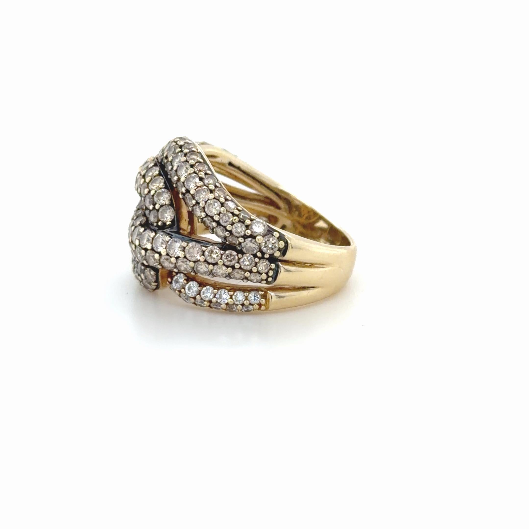 Contemporaneo Le Vane, Anello con diamante e diamante champagne in vendita