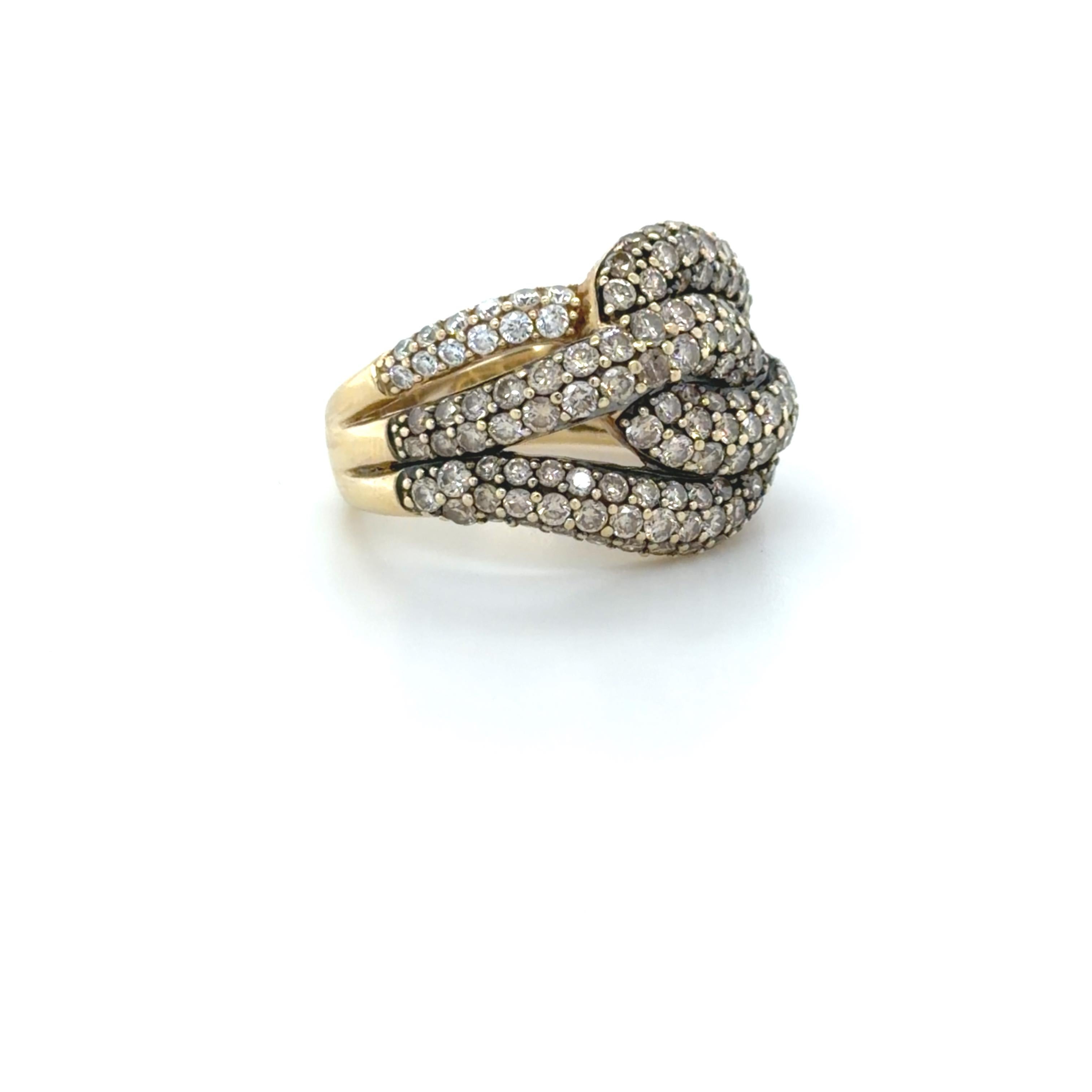 Le Vane, Anello con diamante e diamante champagne In condizioni ottime in vendita a Chicago, IL