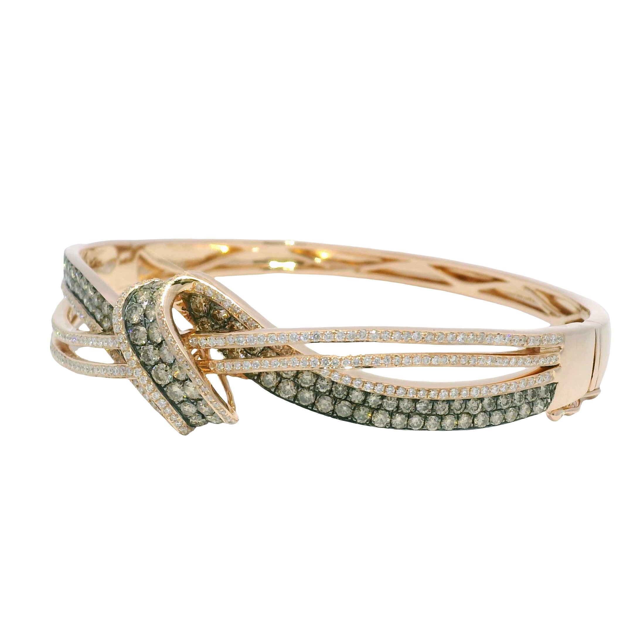 Le Vian Chocolate & White Diamond 14 Karat Bangle Bracelet En Stock en vente 4