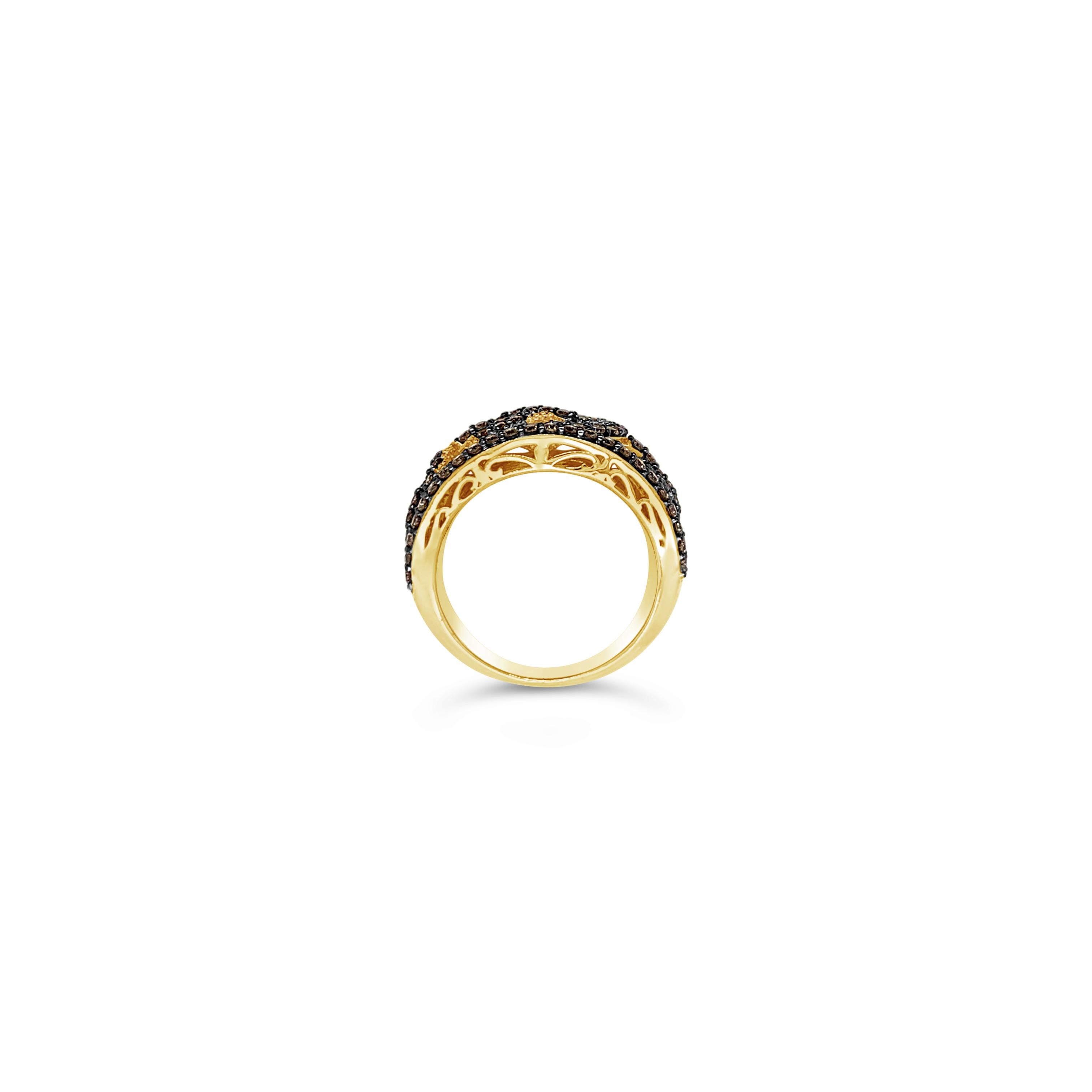 Le Vian Chocolatier® Ring featuring 1.21 cts. Chocolate Diamonds®, .31 cts. Vanilla Diamonds® set in 14K Honey Gold™

Diamonds Breakdown:
1.21 cts Brown Diamonds
.31 cts White Diamonds

Gems Breakdown:
None

Ring may or may not be sizable, please