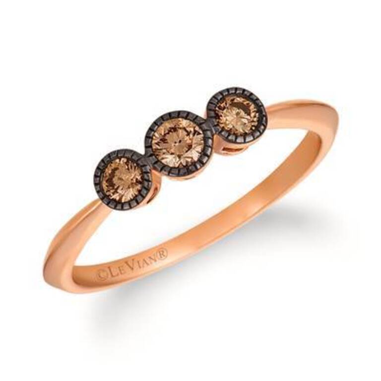 La bague Le Vian Chocolatier ornée de diamants couleur chocolat sertis en paille 14 carats 