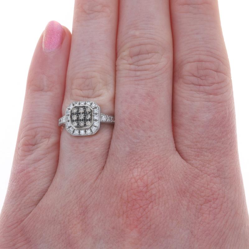 Set di gioielli a grappolo di diamanti Le Vian - Oro bianco 14k Brilliante rotondo 1,55ctw Halo In condizioni ottime in vendita a Greensboro, NC