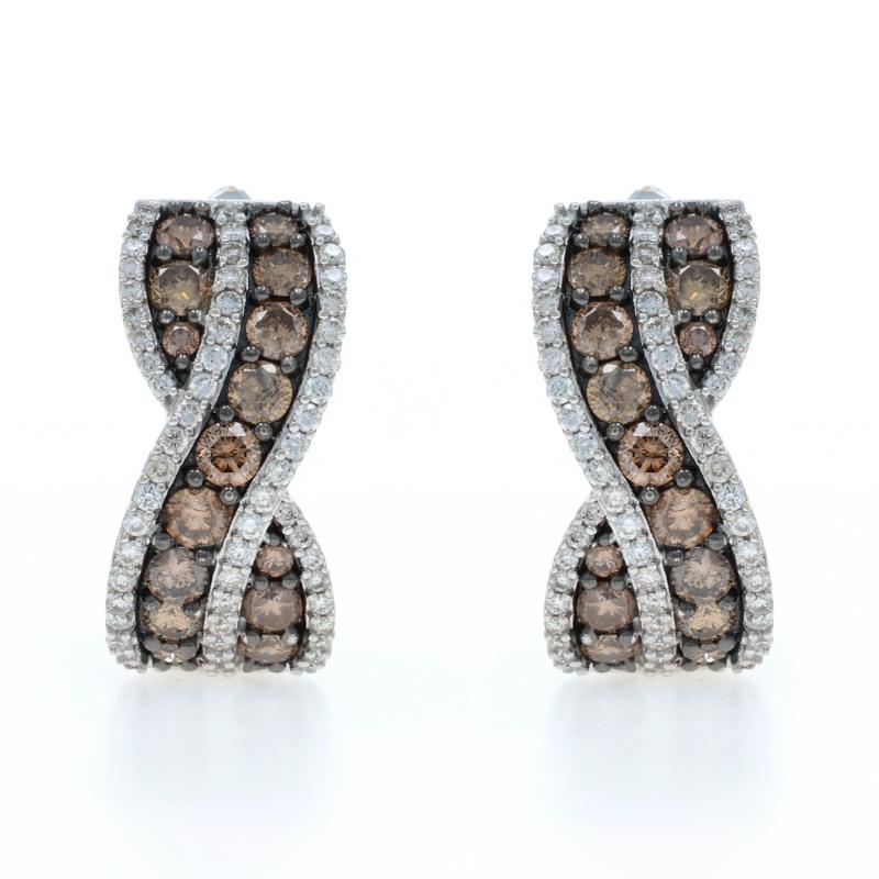 Prix de détail : 4990

Marque : Le Viane

Contenu métallique : Or blanc 14k

Informations sur les pierres

Diamants naturels
Carat(s) : 2.09ctw
Coupe : Brillant rond
Couleur : Chocolat & G - H
Clarté : SI1 - SI2

Total des carats : 2.09ctw

Style :