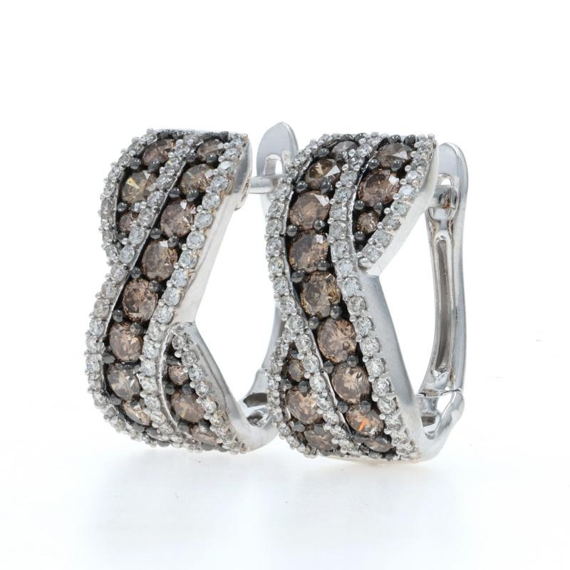 Le Vian - Boucles d'oreilles croisées avec diamants - Or blanc 14k ronds 2.09ctw Pierced Excellent état - En vente à Greensboro, NC