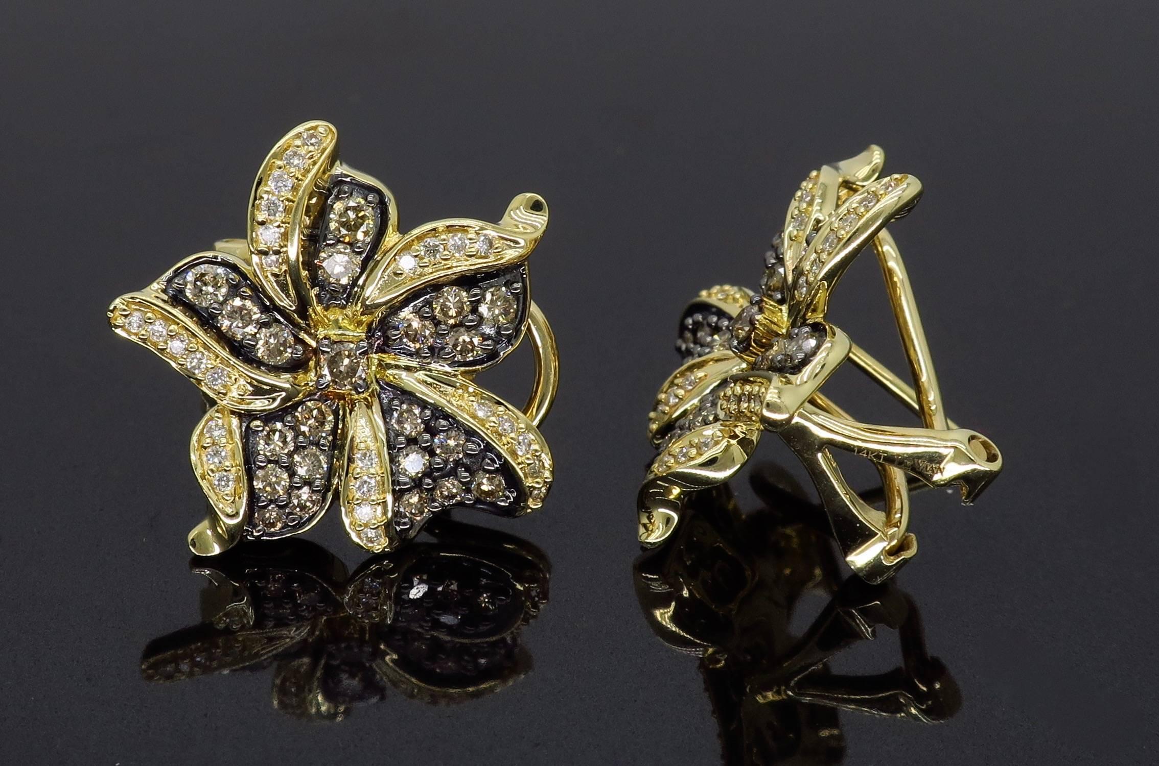Le Vian Flower Diamond Earrings In Excellent Condition In Webster, NY