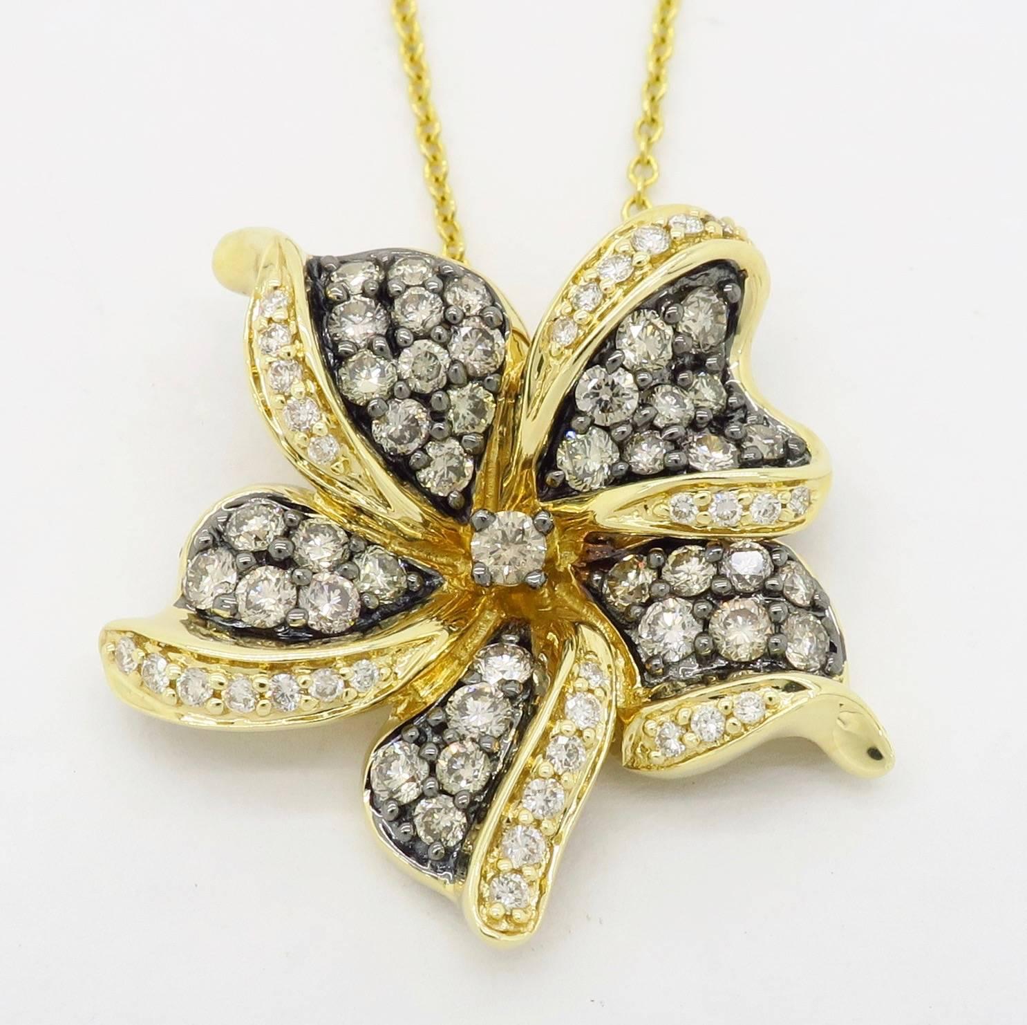 Le Vian Collier de fleurs en diamants Excellent état - En vente à Webster, NY
