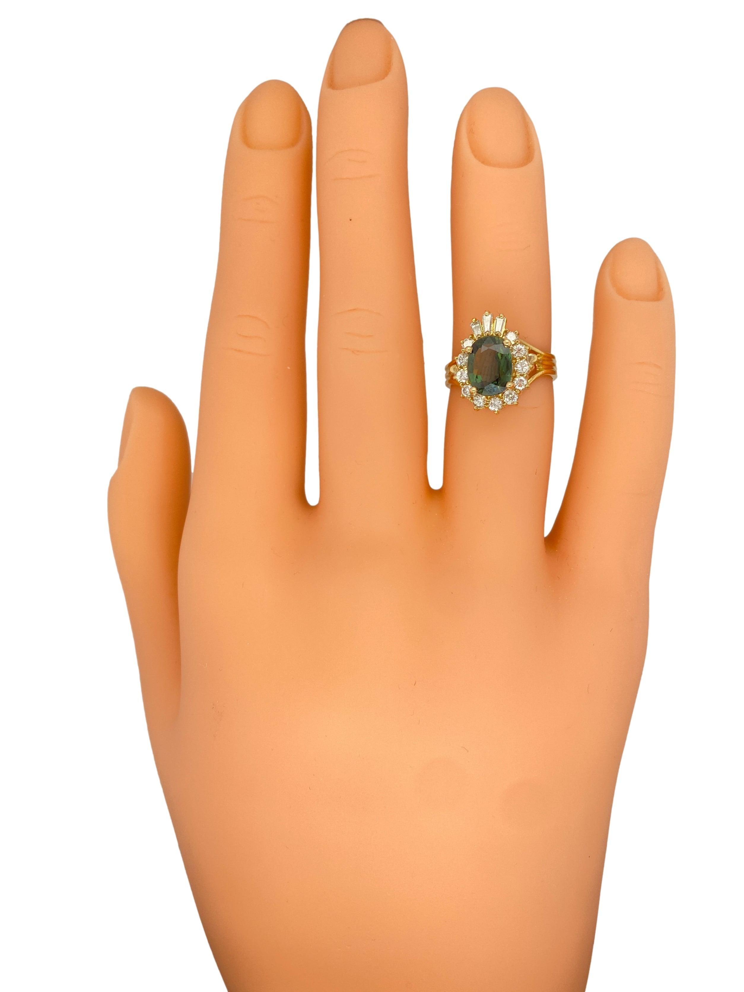 Le Vian Grüner Saphir und Diamant Verlobungsring aus 18 Karat Gelbgold im Zustand „Hervorragend“ im Angebot in Atlanta, GA