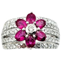 Le Vian Mehrreihiger Diamantring mit Rubin-Blumenmotiv aus 18 Karat Weißgold
