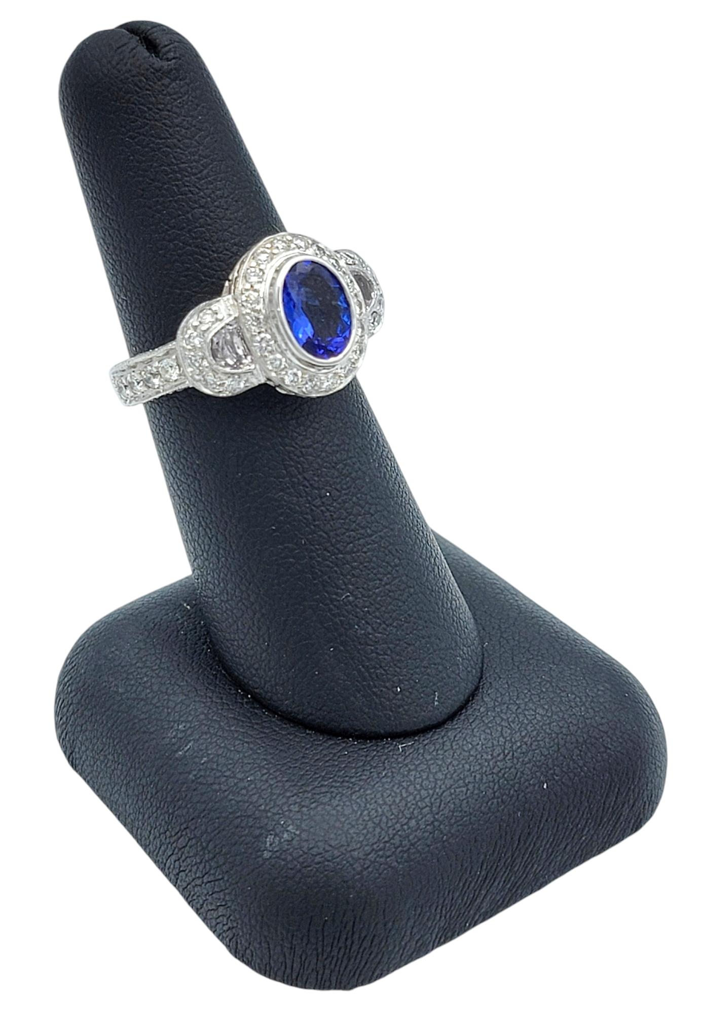 Anello a tre pietre con tanzanite e diamanti taglio ovale di Le Vian in oro bianco 14 carati in vendita 5