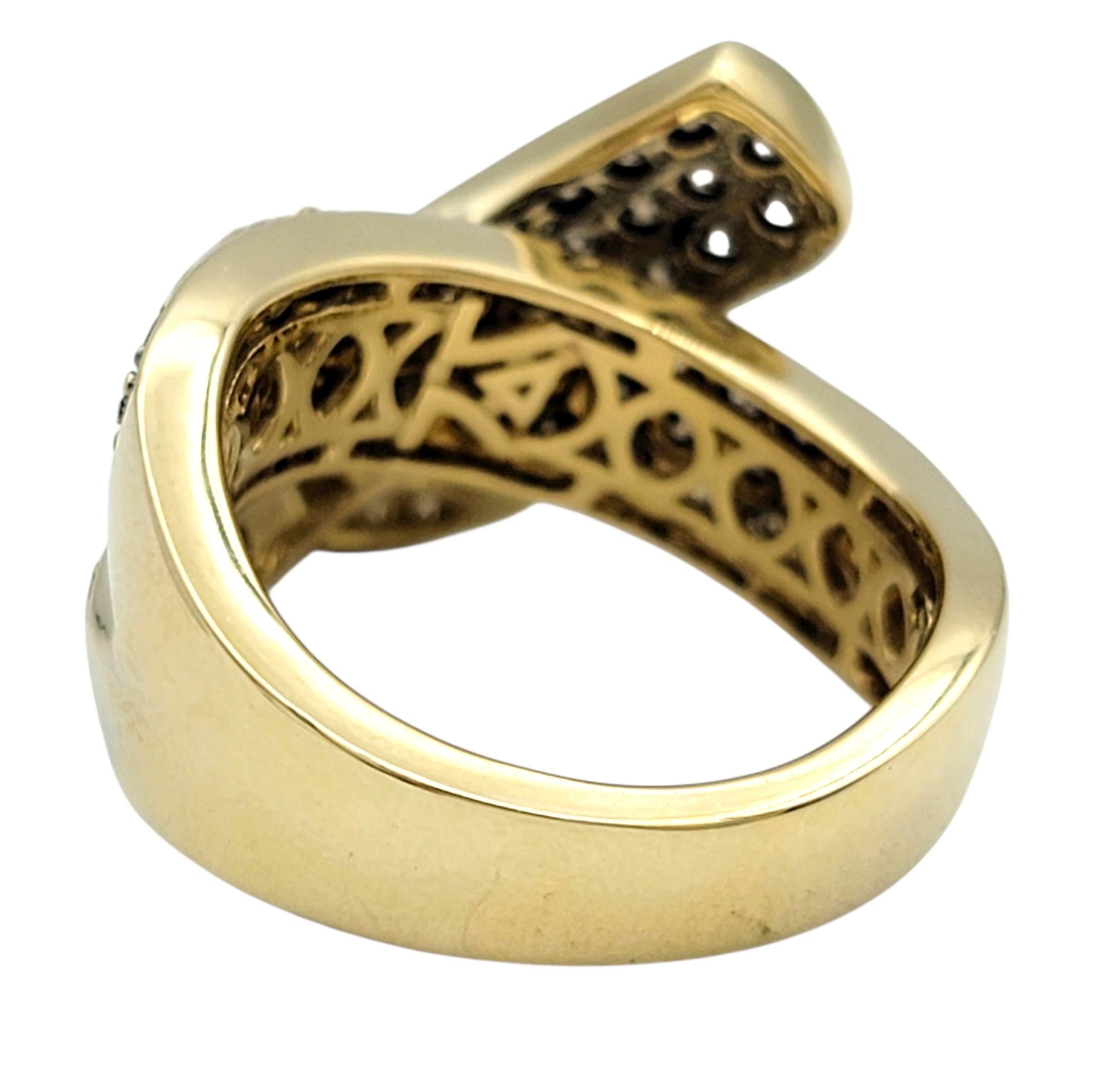 De las mujeres Anillo de oro de 14 quilates con pavé de chocolate y hebilla de diamantes blancos Le Vian en venta