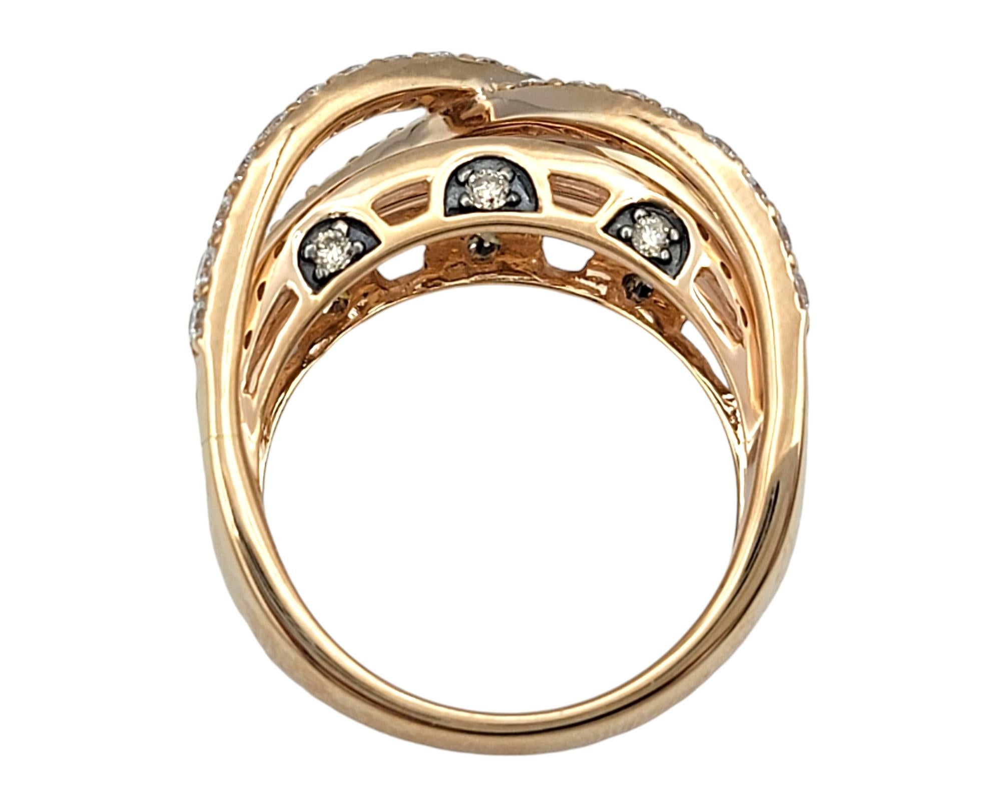 Donna Anello a fascia con pavé di diamanti incrociati di Le Vian in oro rosa 14 carati in vendita