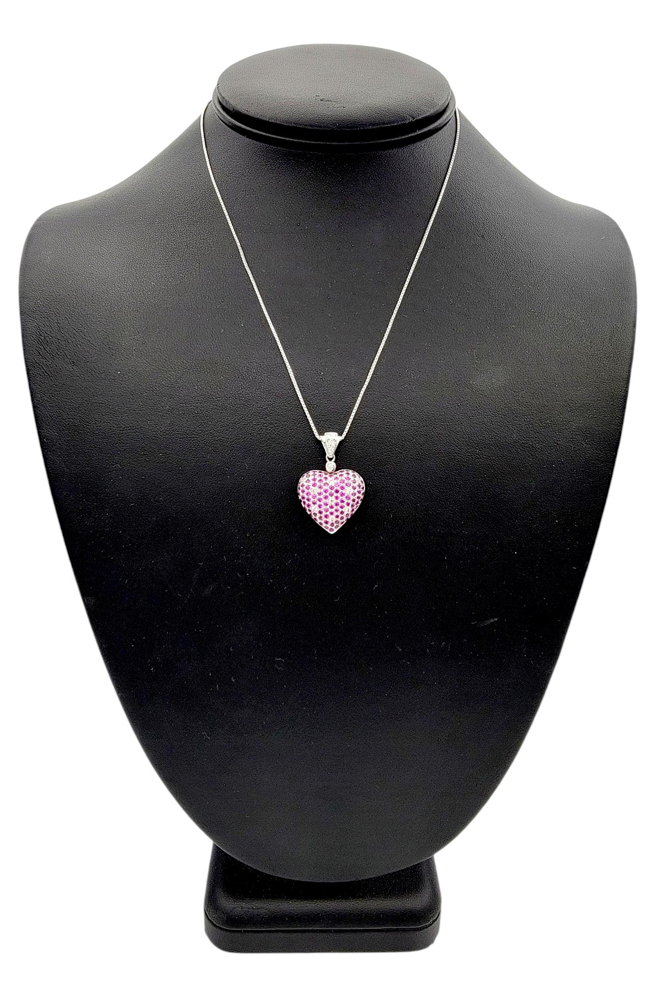 Le Vian Pendentif en or blanc 14 carats, saphir rose et diamant en forme de cœur Bon état - En vente à Scottsdale, AZ