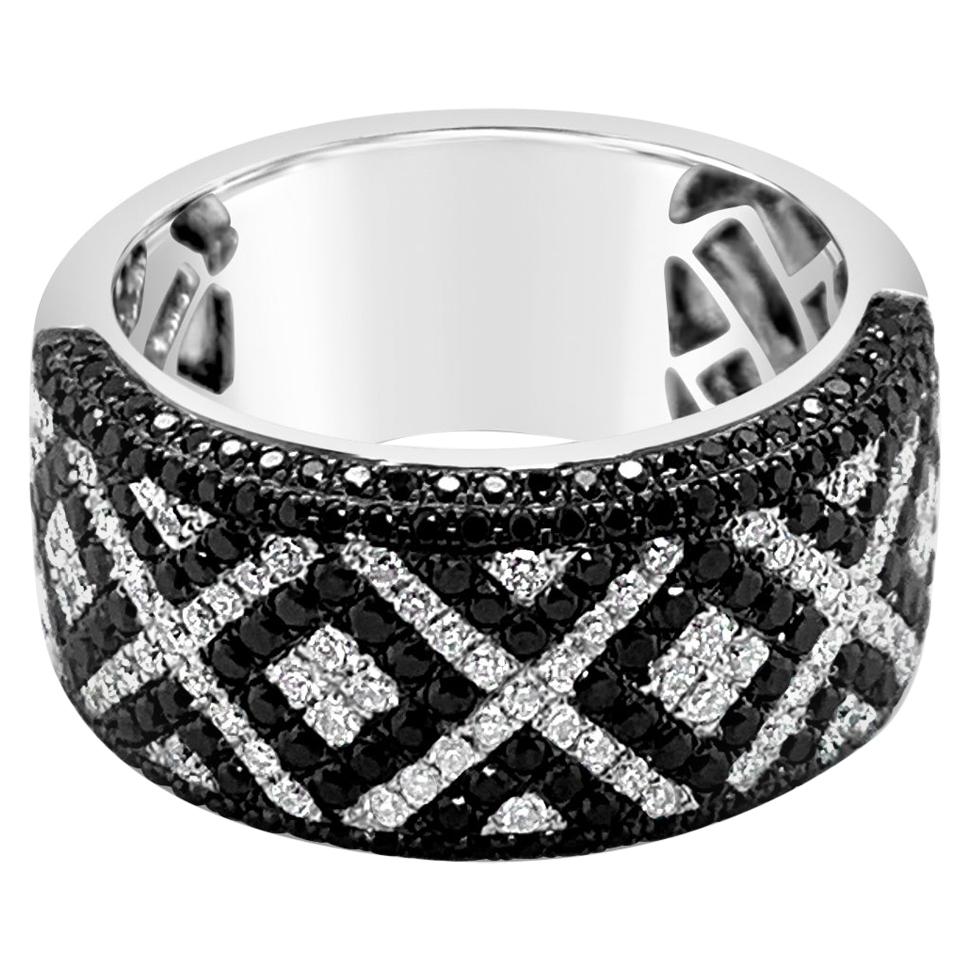 Le Vian Red Carpet Ring, Chocolate/Vanilla Diamonds, 14 Karat Vanilla