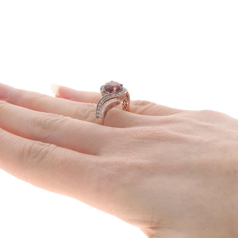 Le Vian, bague bypass halo de grenats rhodolites et diamants en or rose 14 carats, 2,10 ctw Pour femmes en vente