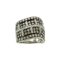 Le Vian Ring featuring Chocolate & Vanilla Diamonds set in 14K Vanilla Gold