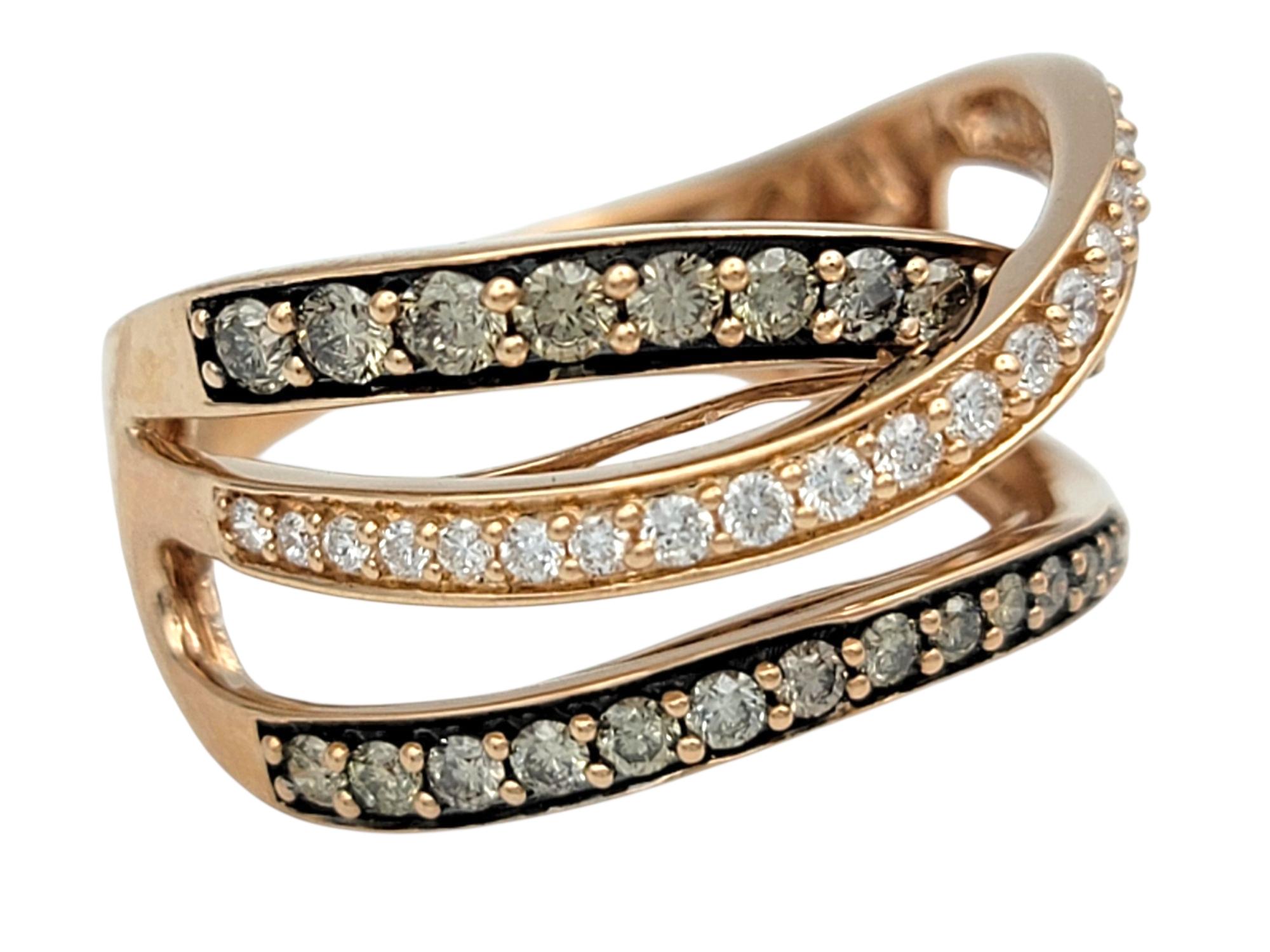 Taglio rotondo Le Vian Triple Row White and Brown Pavé Diamond Band Ring in 14 Karat Rose Gold in vendita