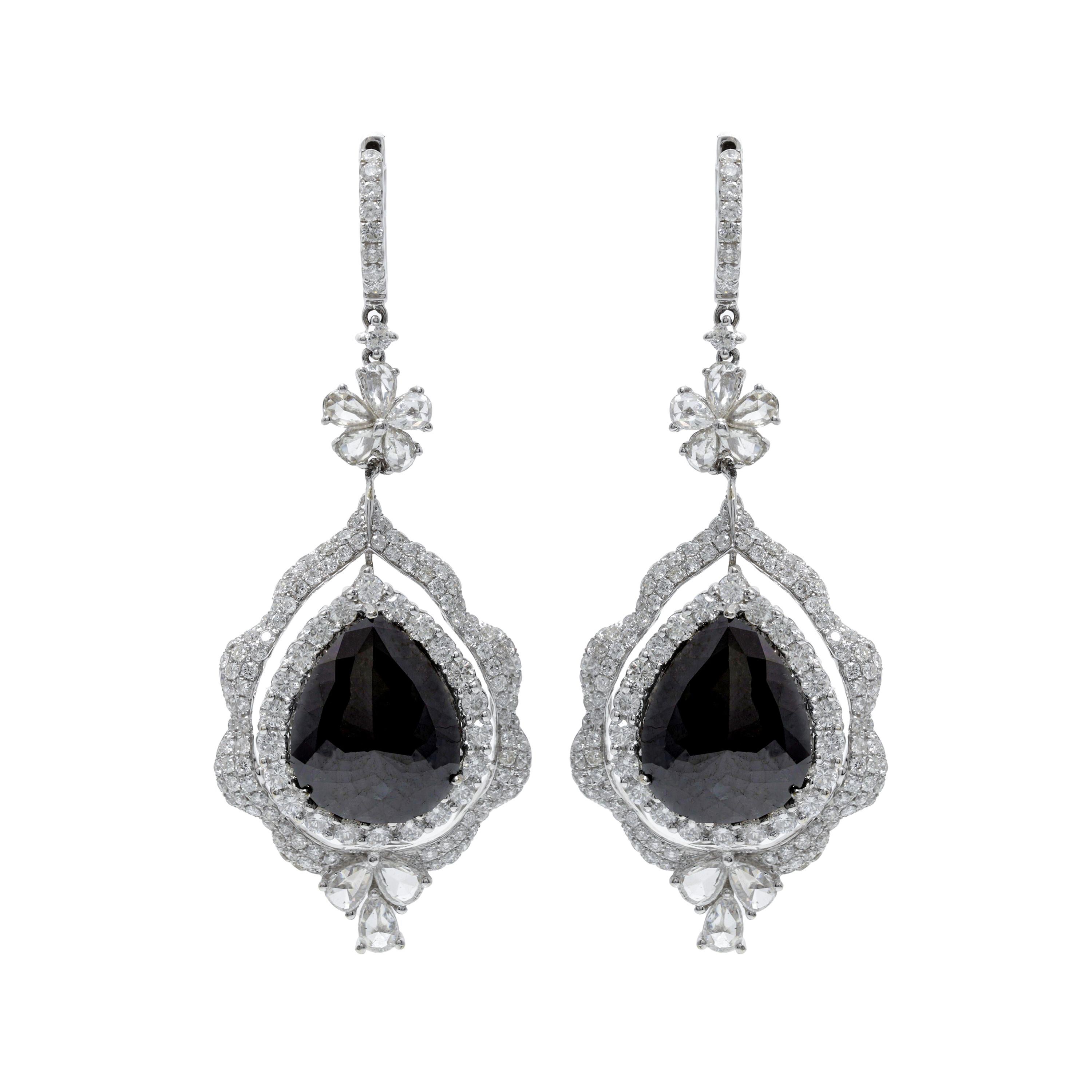 Le2885-118k White Gold & Pear Shape Black Diamond Earring For Sale