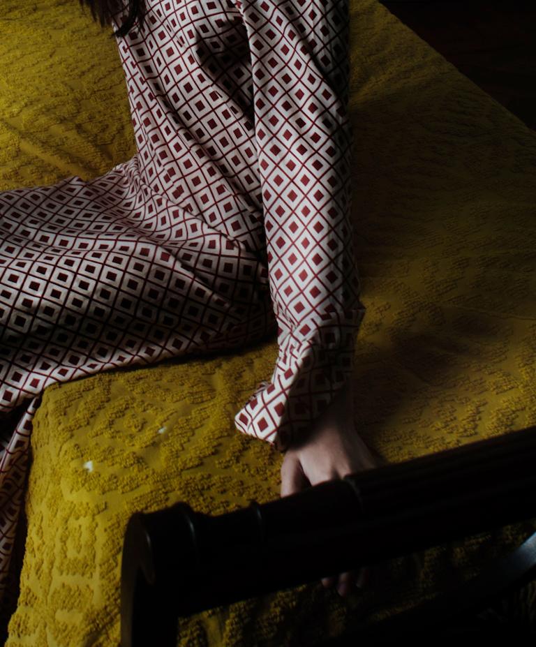 Sogni e fantasie del passato e del presente sono rappresentati dai soggetti di Léa Bon, che utilizza come sue bambole personali.

Il lavoro di Léa Bon è una profonda esplorazione di sogni e fantasie, che trascende la fotografia tradizionale per