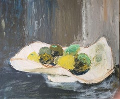 Fruits in a white bowl