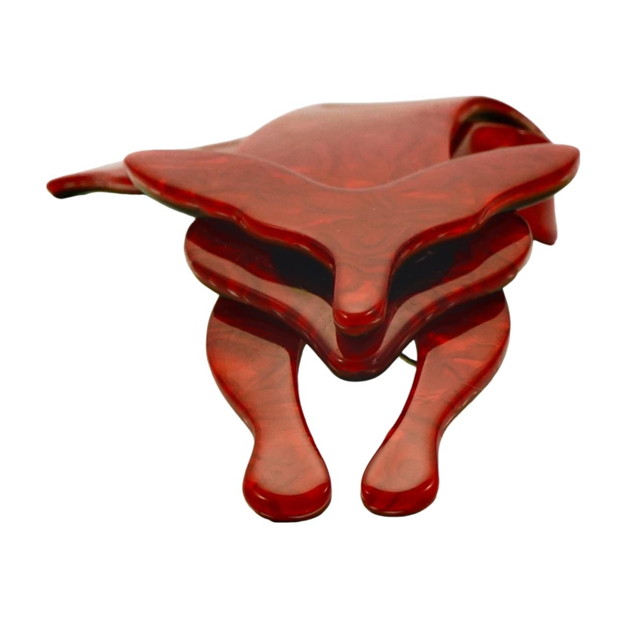 Lea Stein Rot marmorierte Fuchs-Brosche mit schwarzen Augen  im Angebot 1