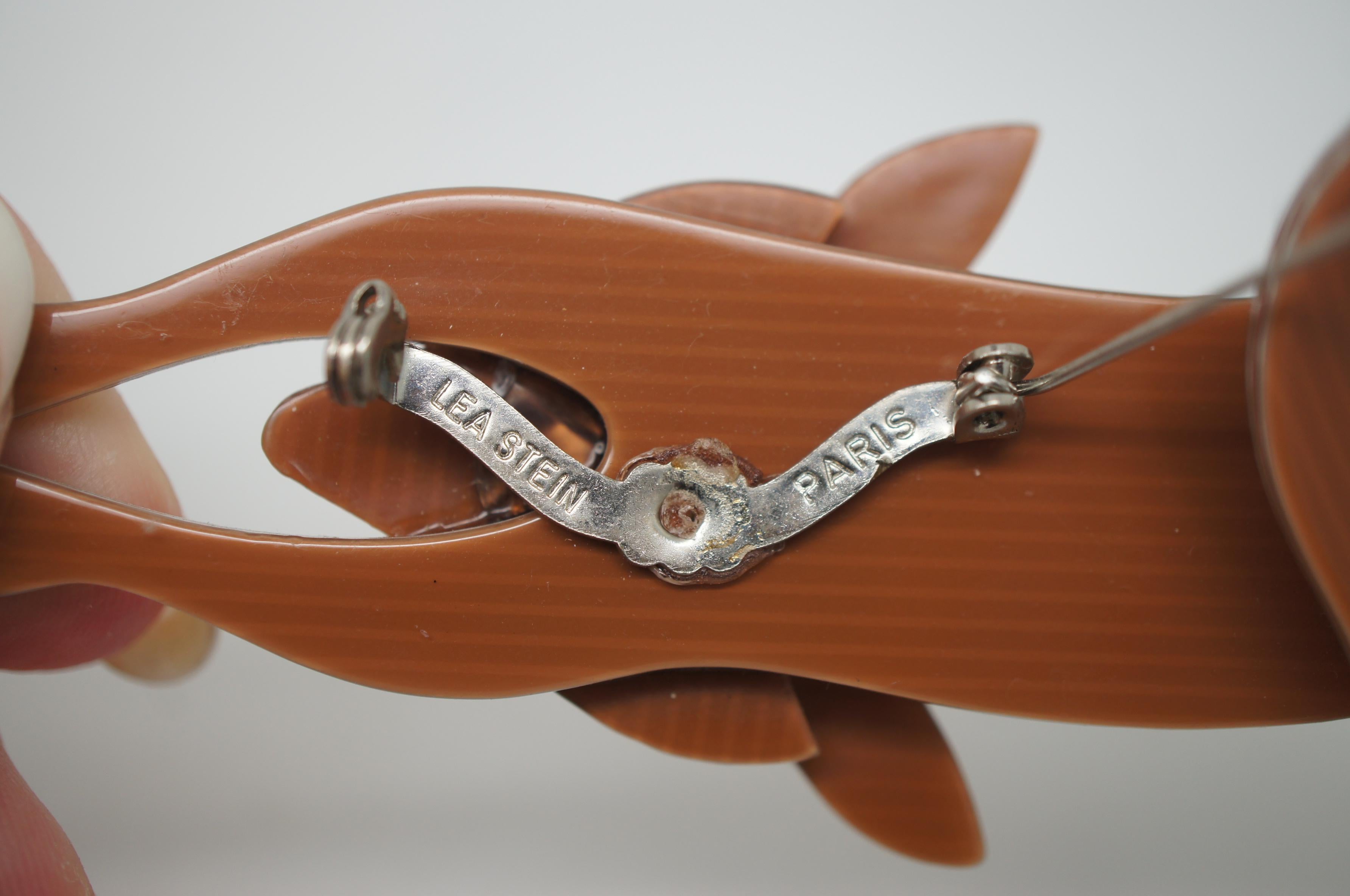 20th Century Lea Stein Renard Fox Caramel Brown Bakelite Pin Brooch Mid-Century Modern MCM