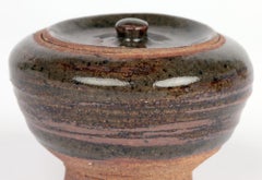 Leach Pottery Studio Pottery Olla con tapa esmaltada en verde