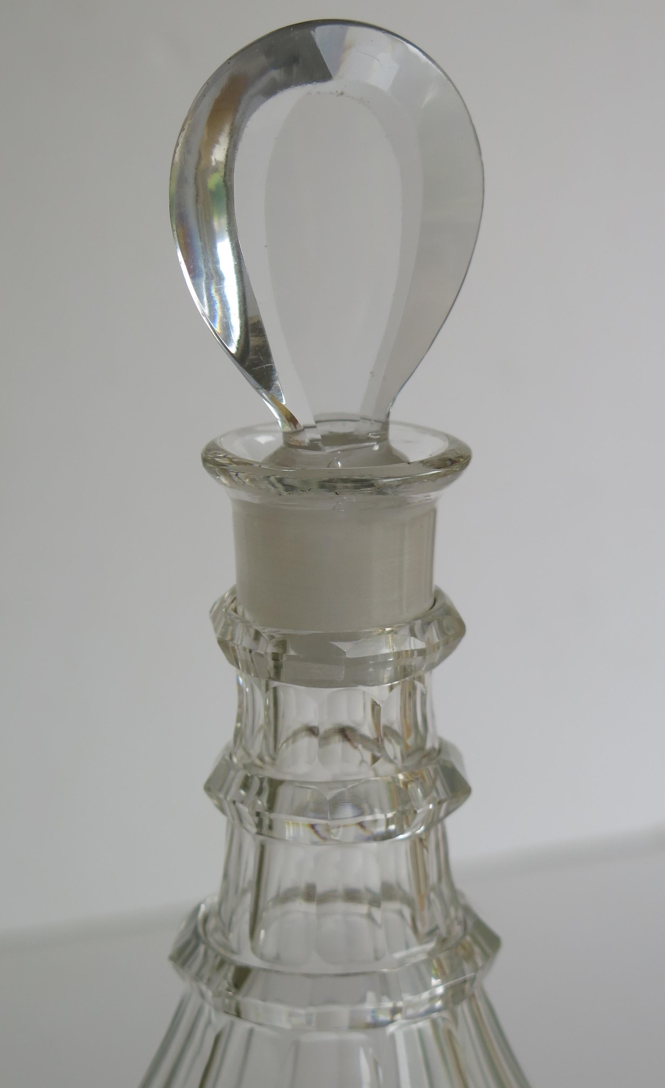 Lead Crystal cut Glass Mallet Decanter Three Neck Rings lozenge stopper, Ca 1790 For Sale 5