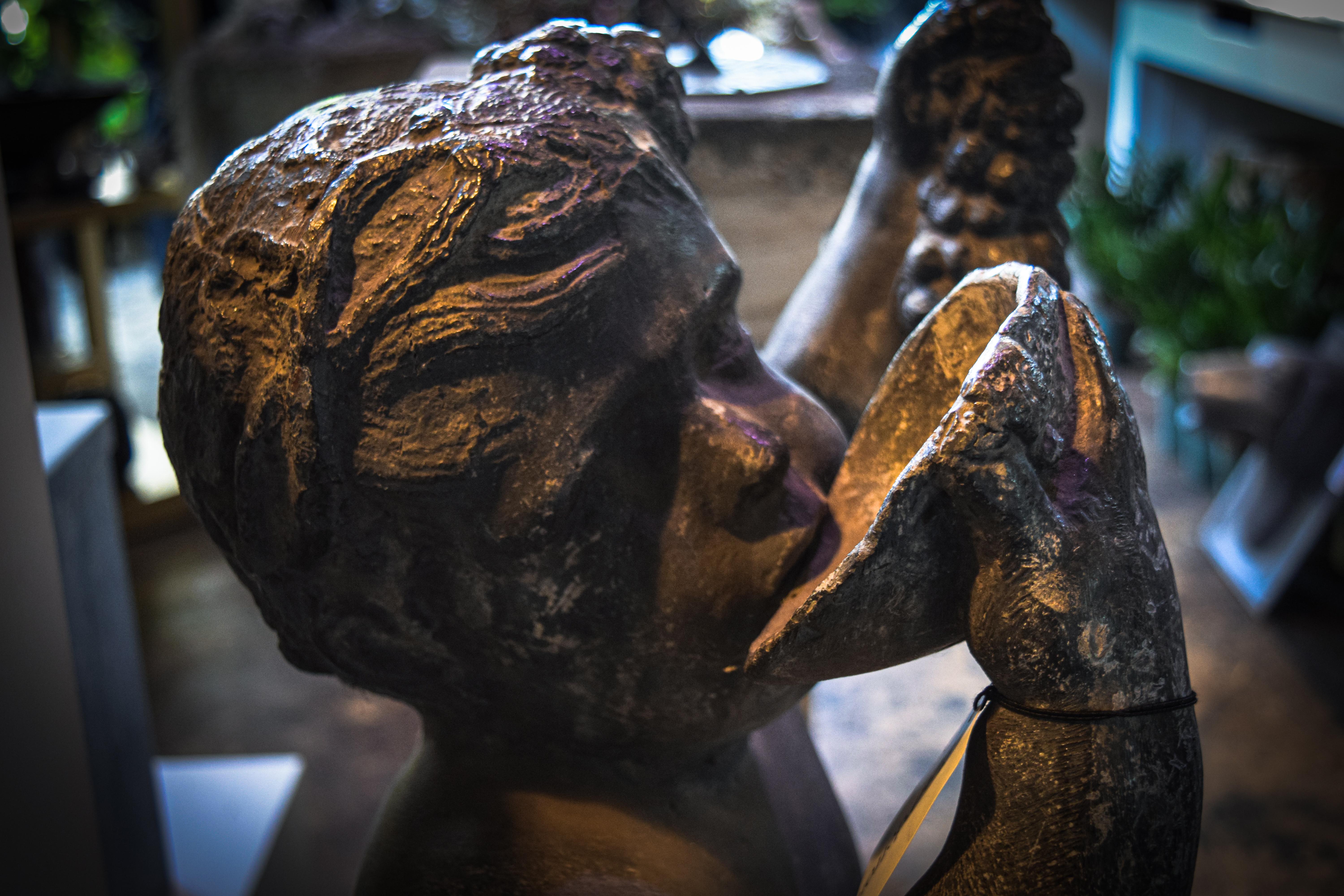 Bleiputto-Skulptur (Gegossen) im Angebot