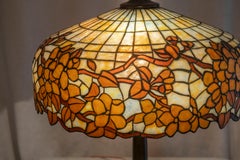 Lampe en verre plombé Fall Colors Floral par Lamb Bros., vers 1915
