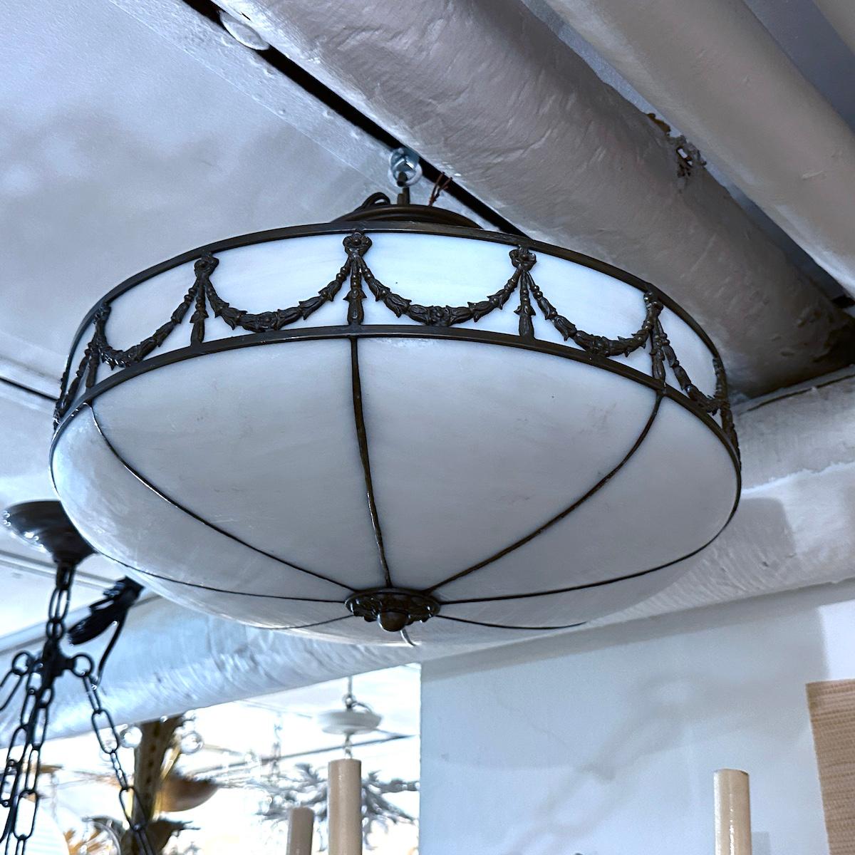 Leaded Glass Light Fixture en venta 1