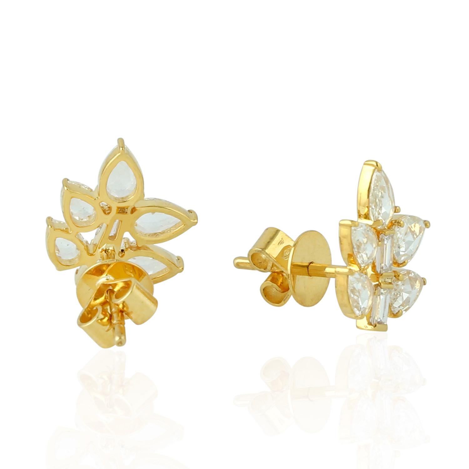 Contemporary Leaf 18 Karat Gold Diamond Stud Earrings For Sale