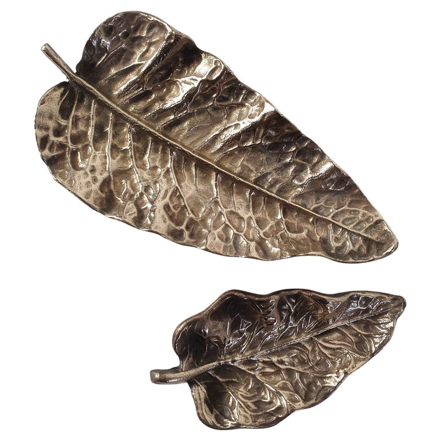 Plateaux en bronze à feuilles du milieu du siècle, Italie