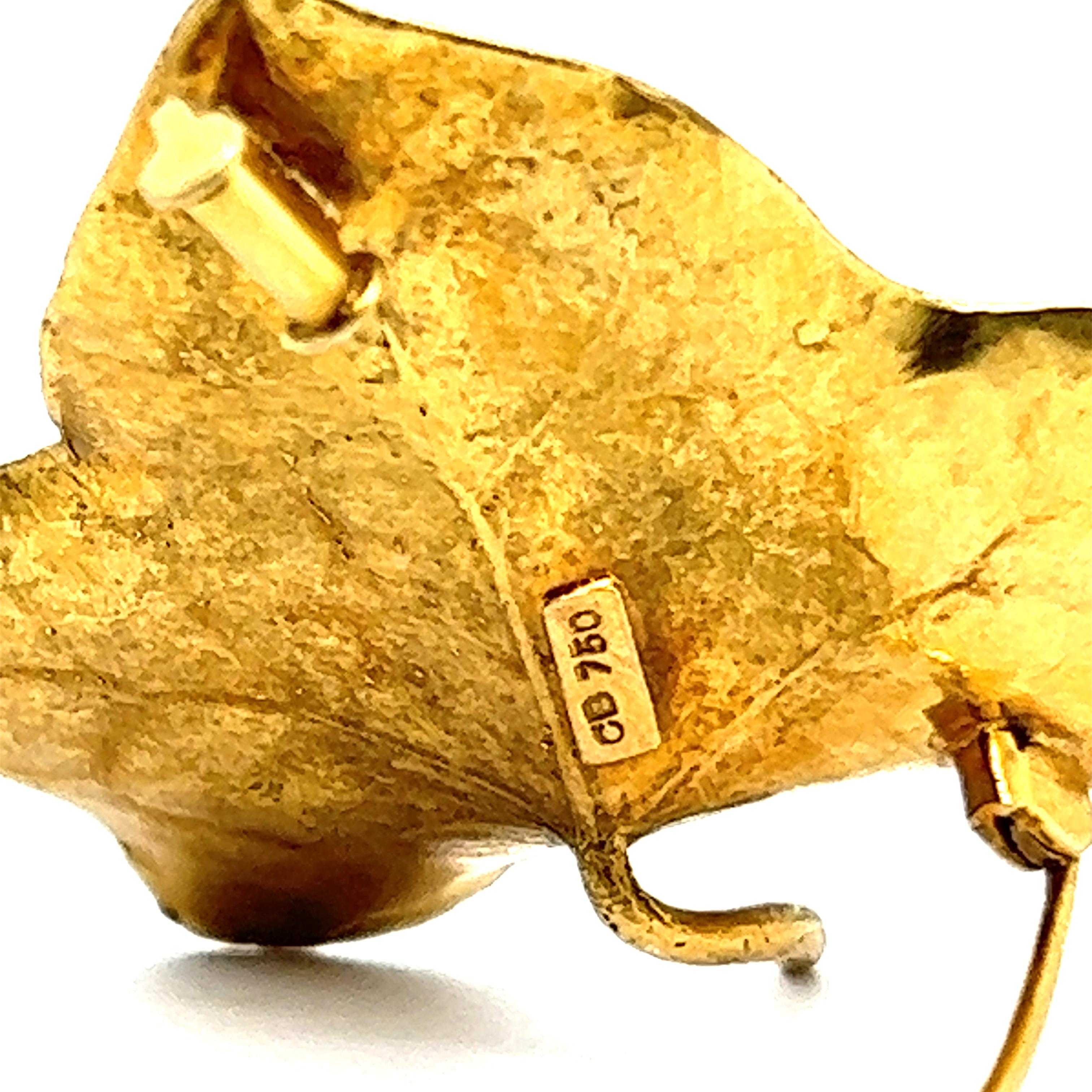 Women's or Men's Leaf Brooch in 18 Karat Yellow Gold by Bucherer  For Sale