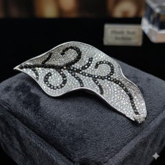 Diamond Leaf Brooch Black & White Diamonds 18K Gold Taka