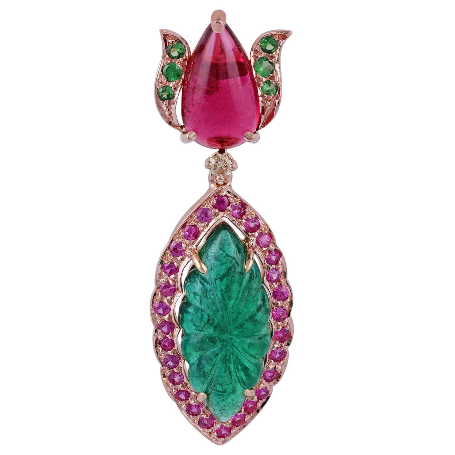 Leaf Carved Emerald, Rubellite and Diamond Earrings, Set in 18 Karat Rose Gold In New Condition For Sale In Jaipur, Rajasthan