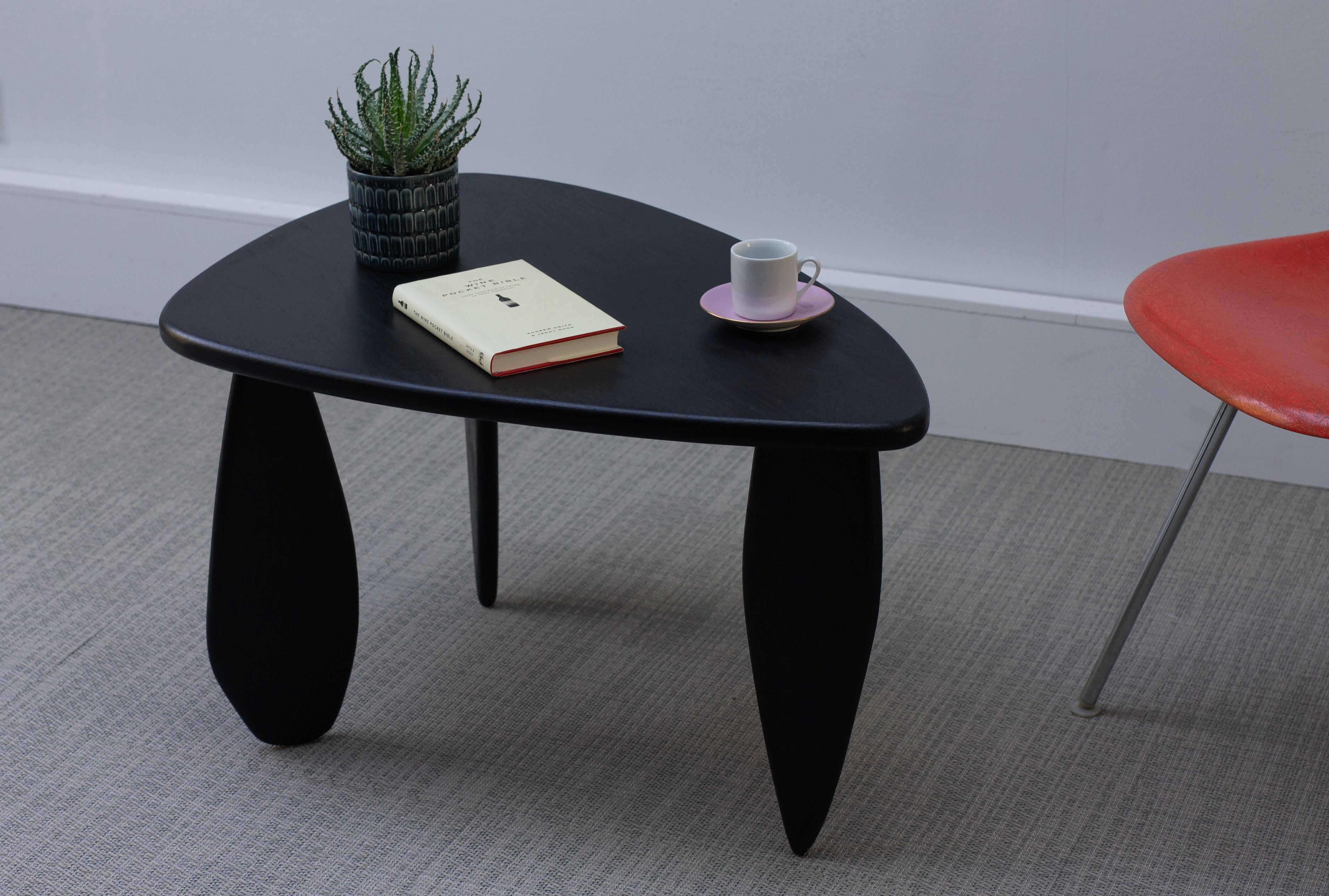 Leaf Coffee Table In New Condition For Sale In London, GB