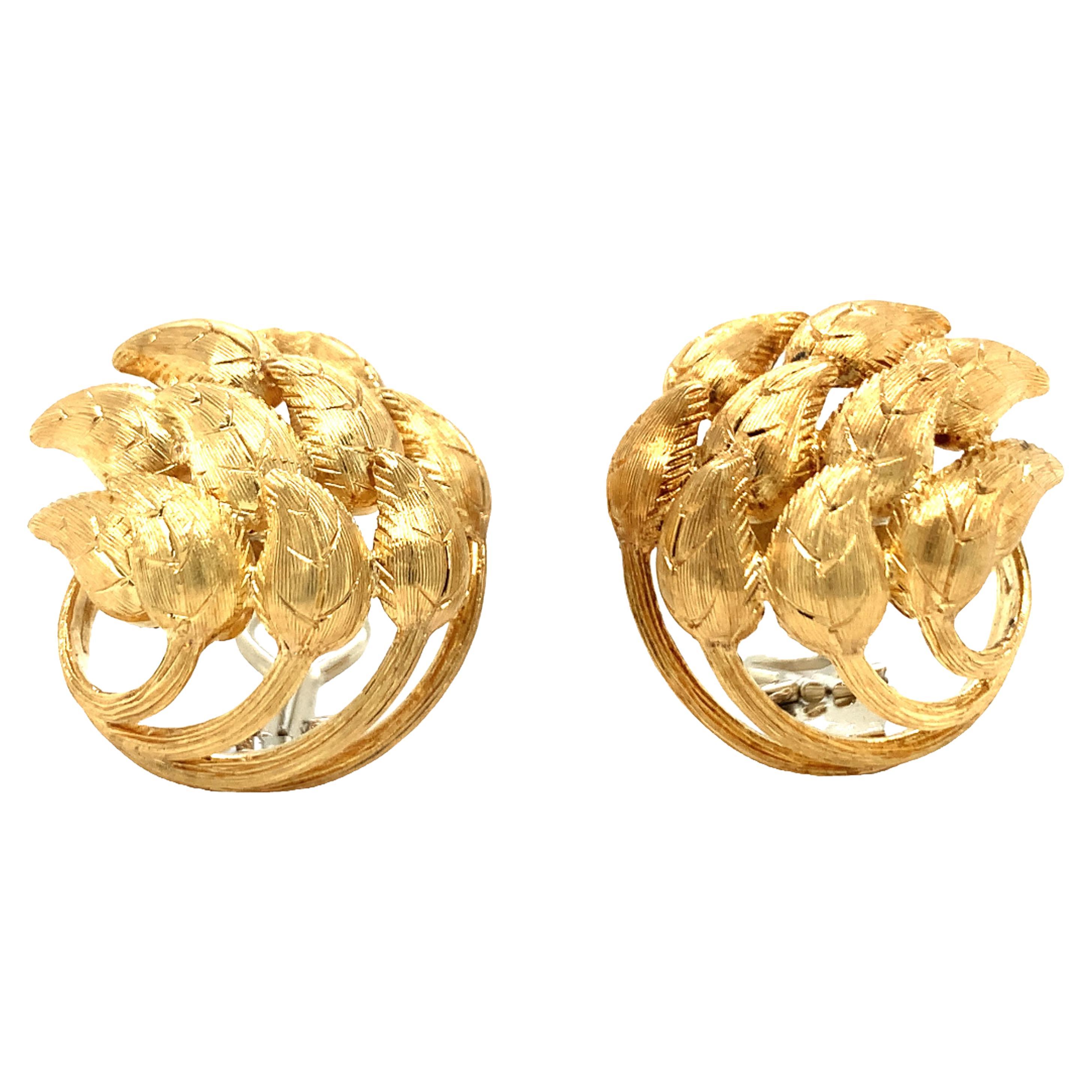 Leaf Design 18K Yellow Gold Earrings For Sale