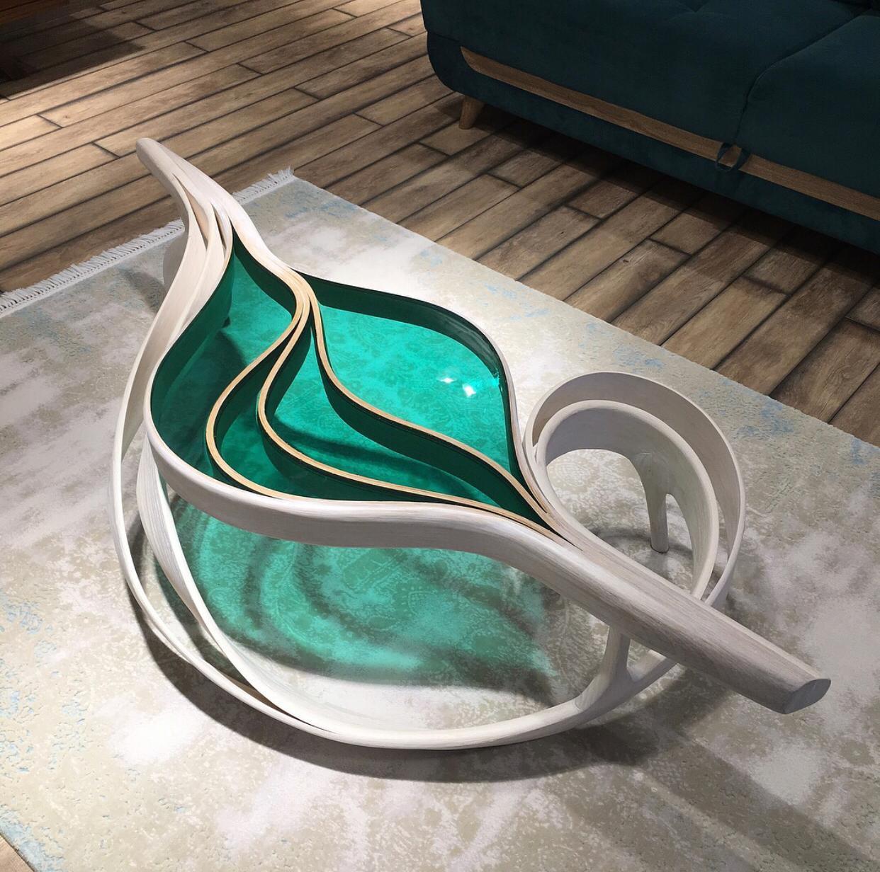 Moderne Table basse en bois et résine époxy - Table basse unique et moderne en vente