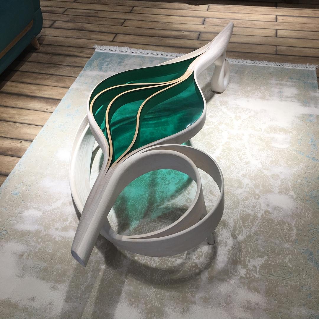 Turc Table basse en bois et résine époxy - Table basse unique et moderne en vente